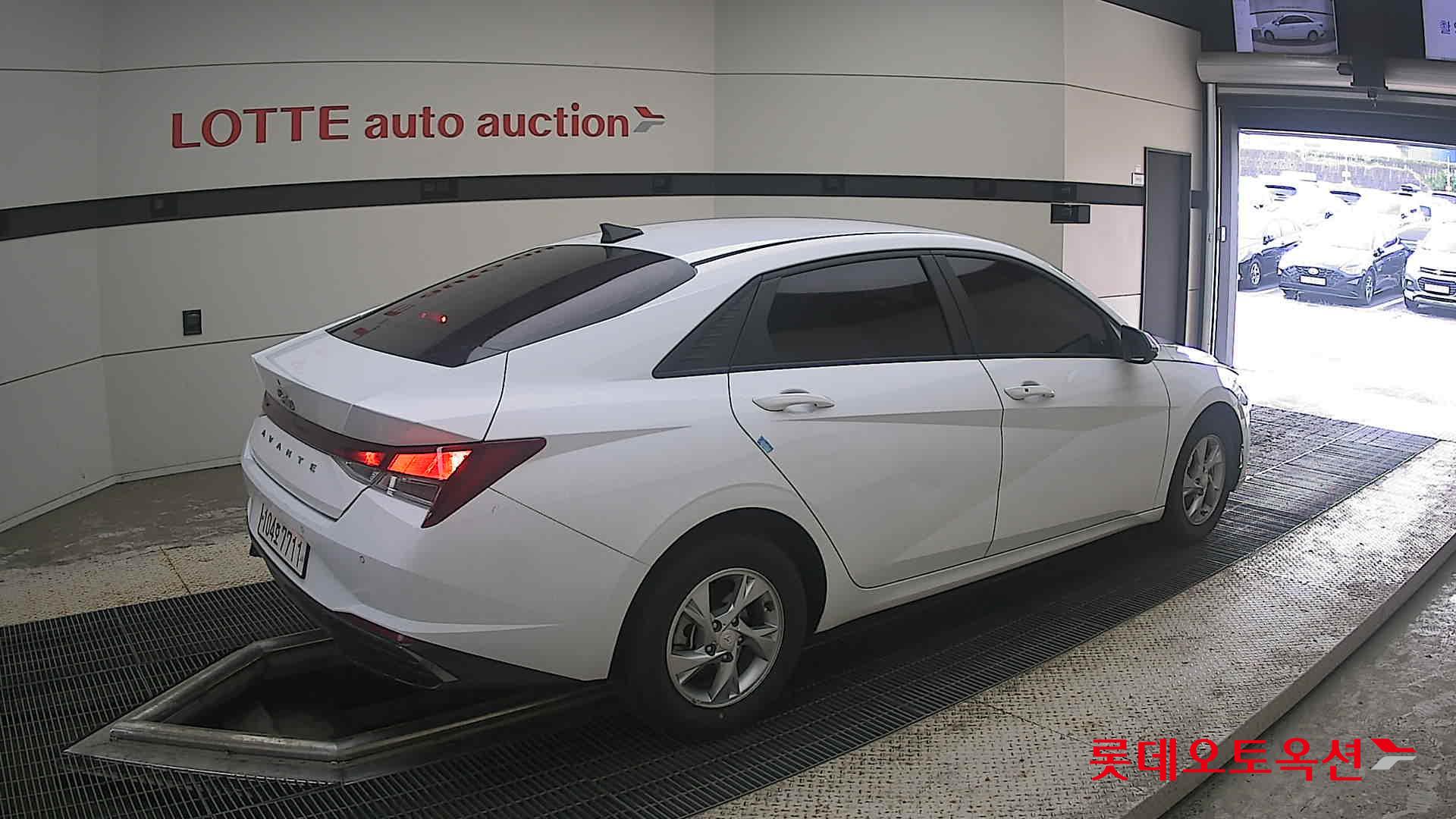 2021 - hyundai avante