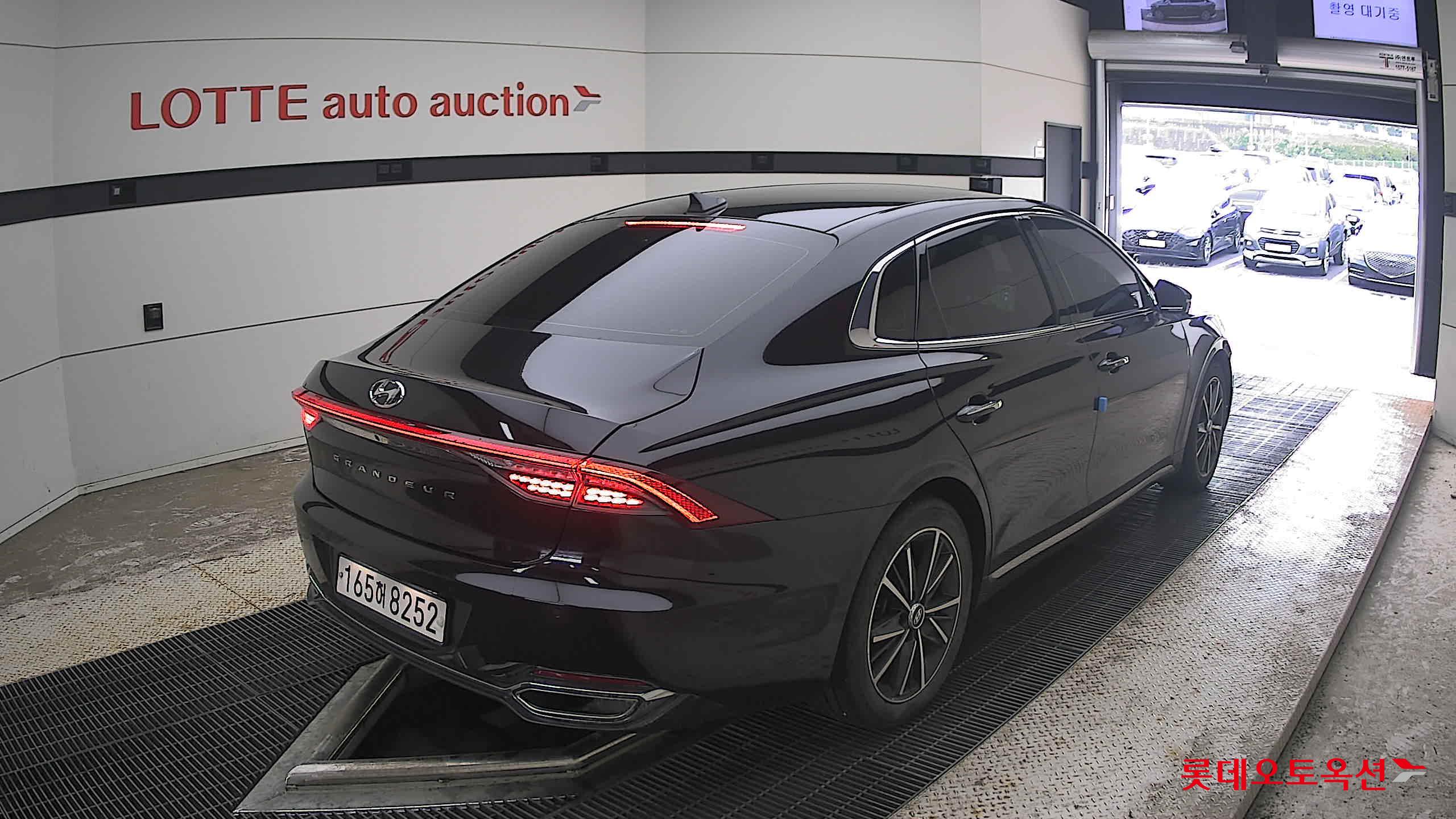 2022 - hyundai grandeur