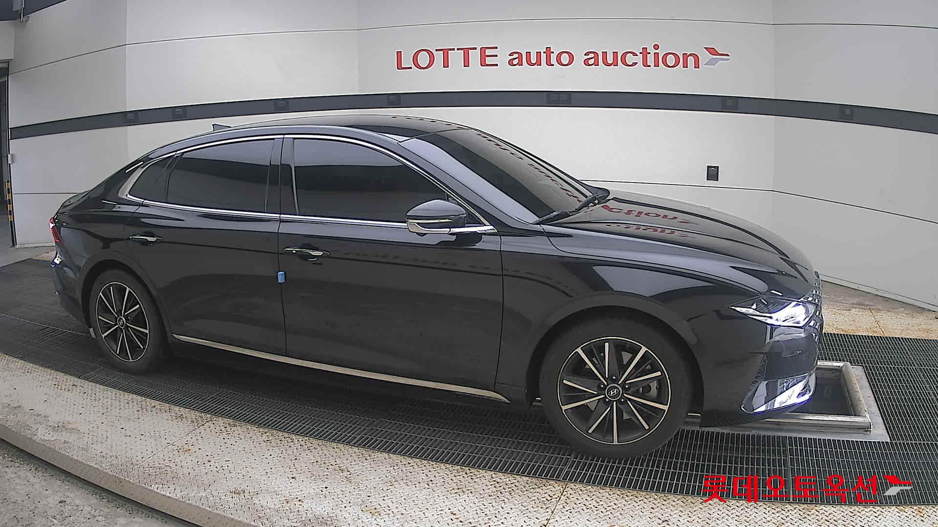 2022 - hyundai grandeur
