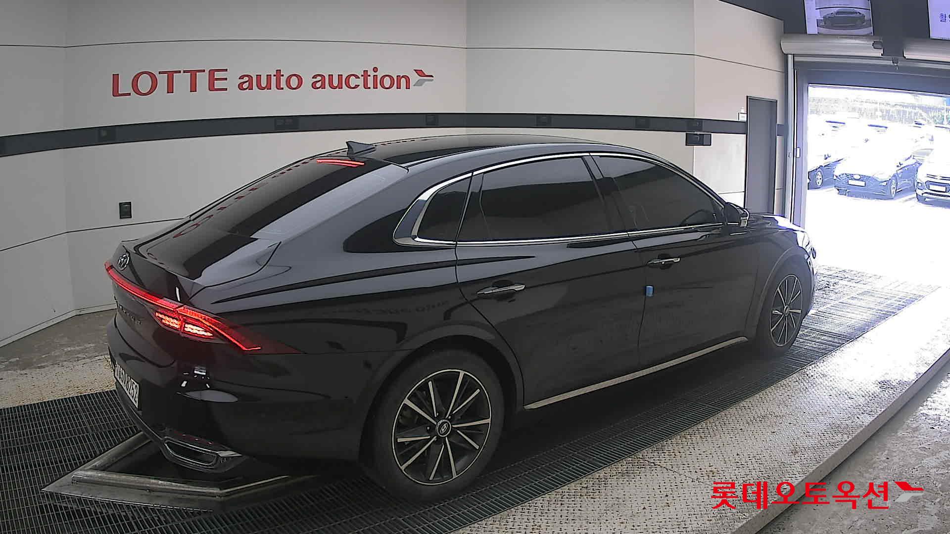 2022 - hyundai grandeur