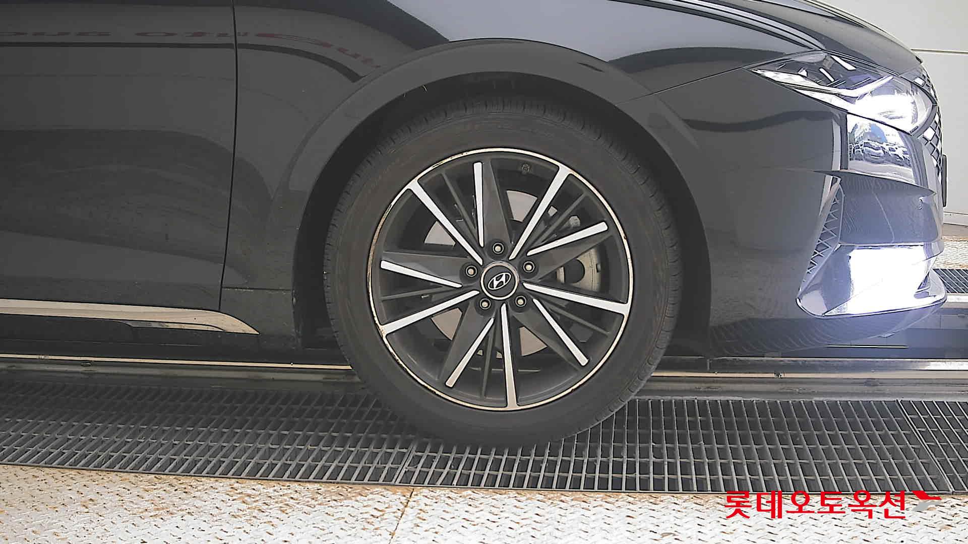 2022 - hyundai grandeur
