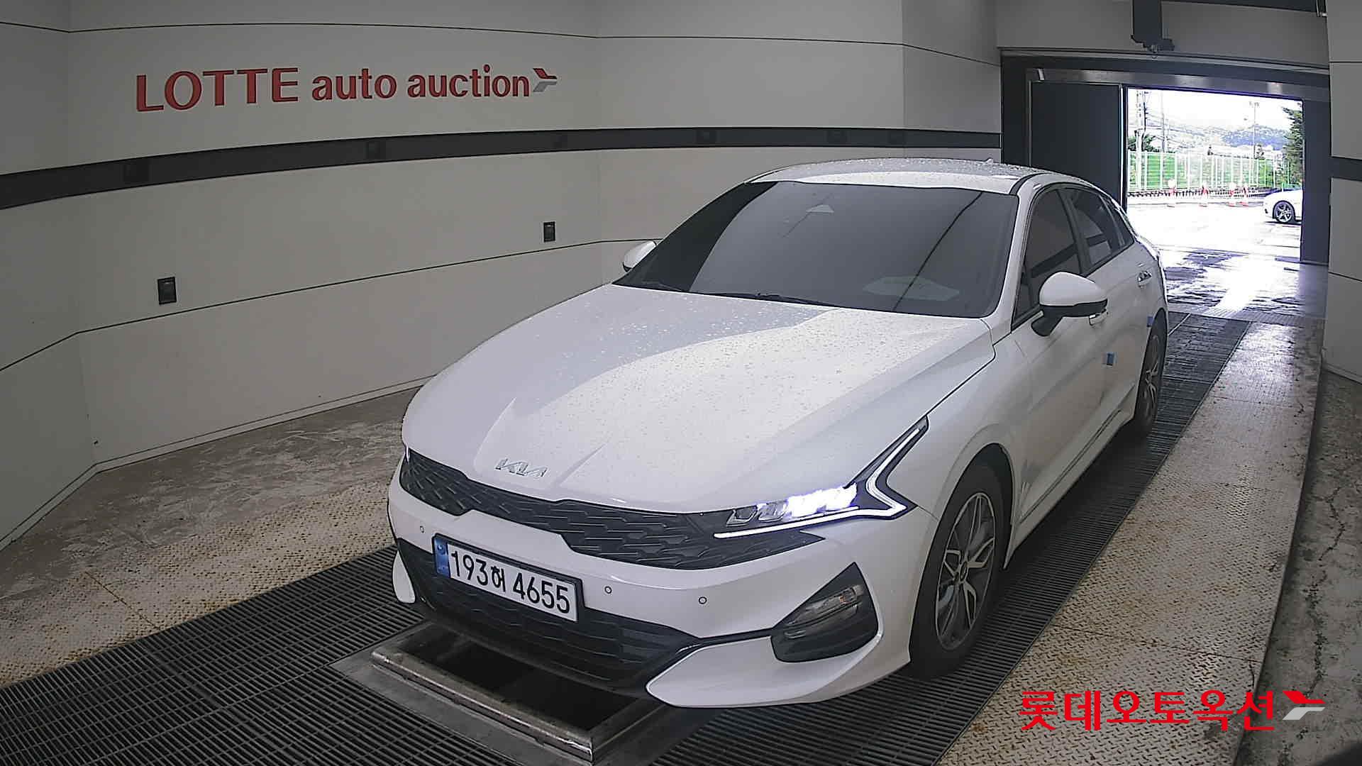 2022 - kia k5