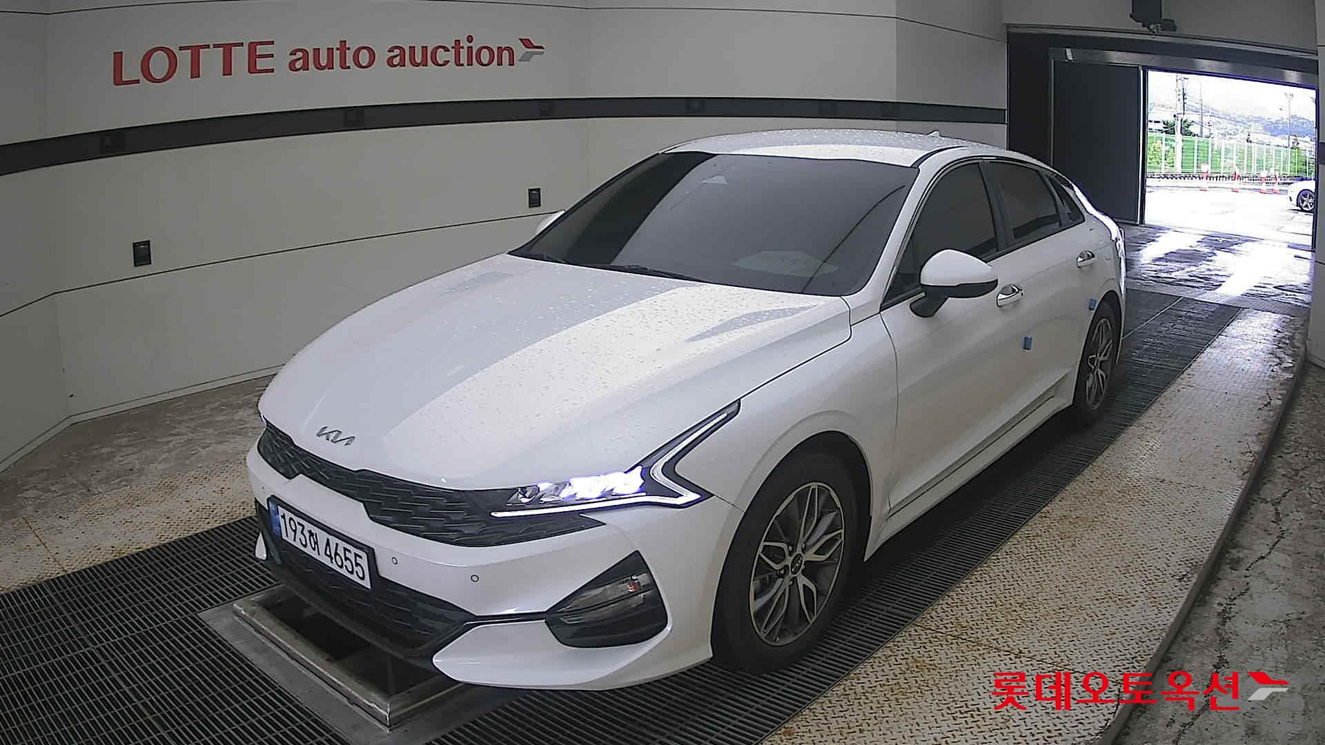 2022 - kia k5