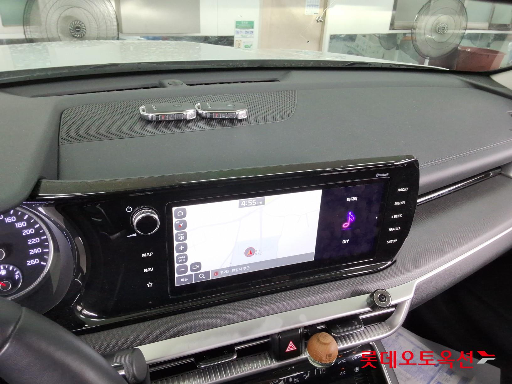 2022 - kia k5