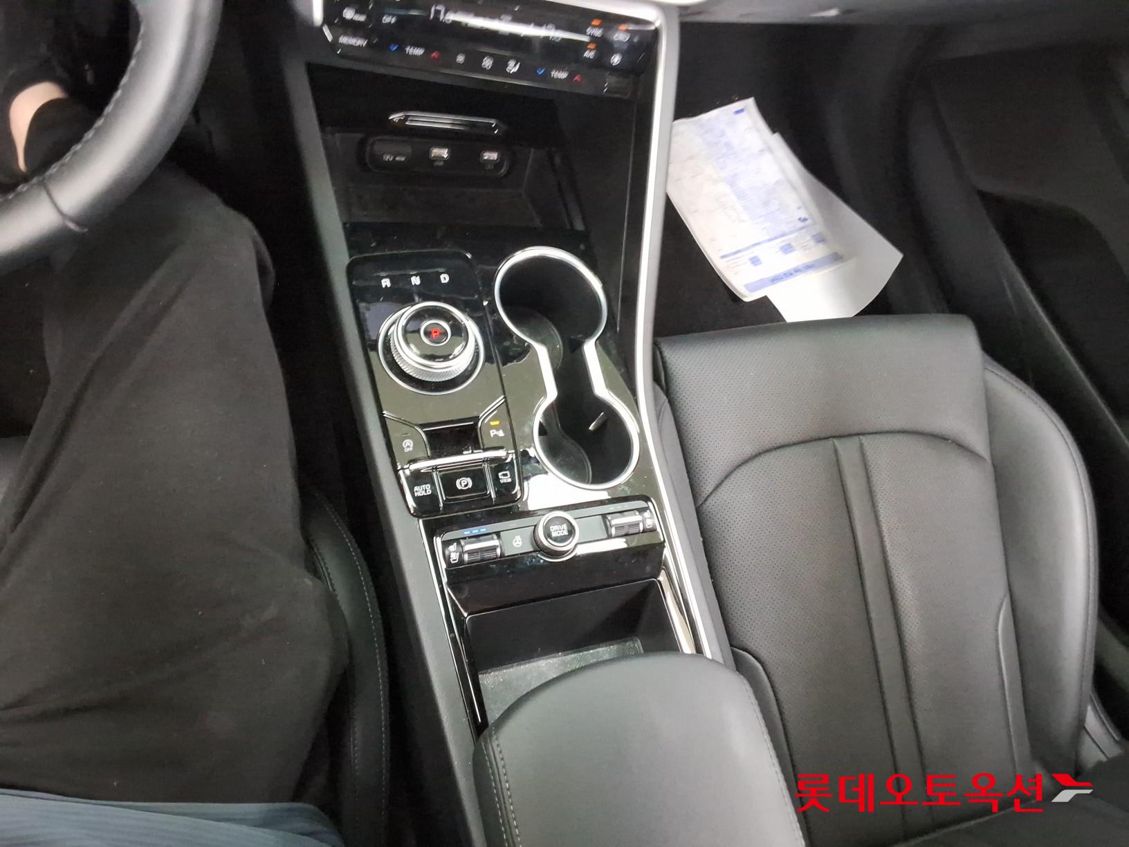 2022 - kia k5