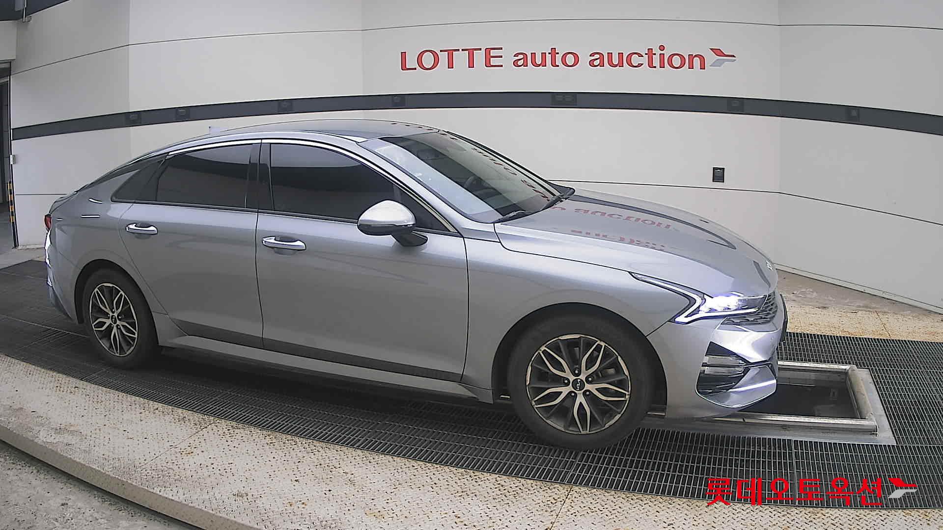 2023 - kia k5