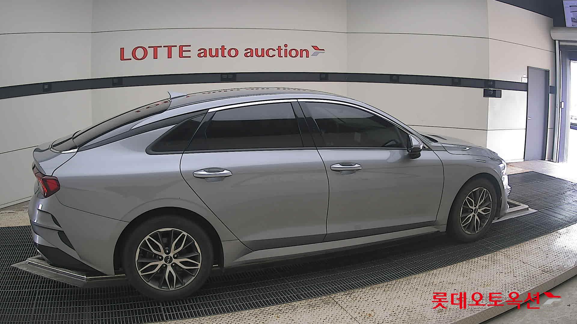 2023 - kia k5