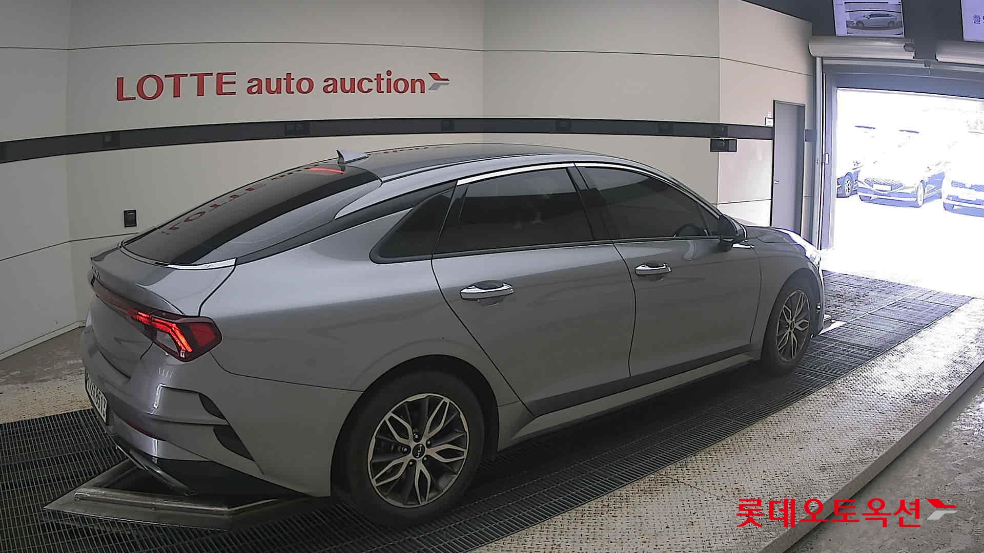 2023 - kia k5