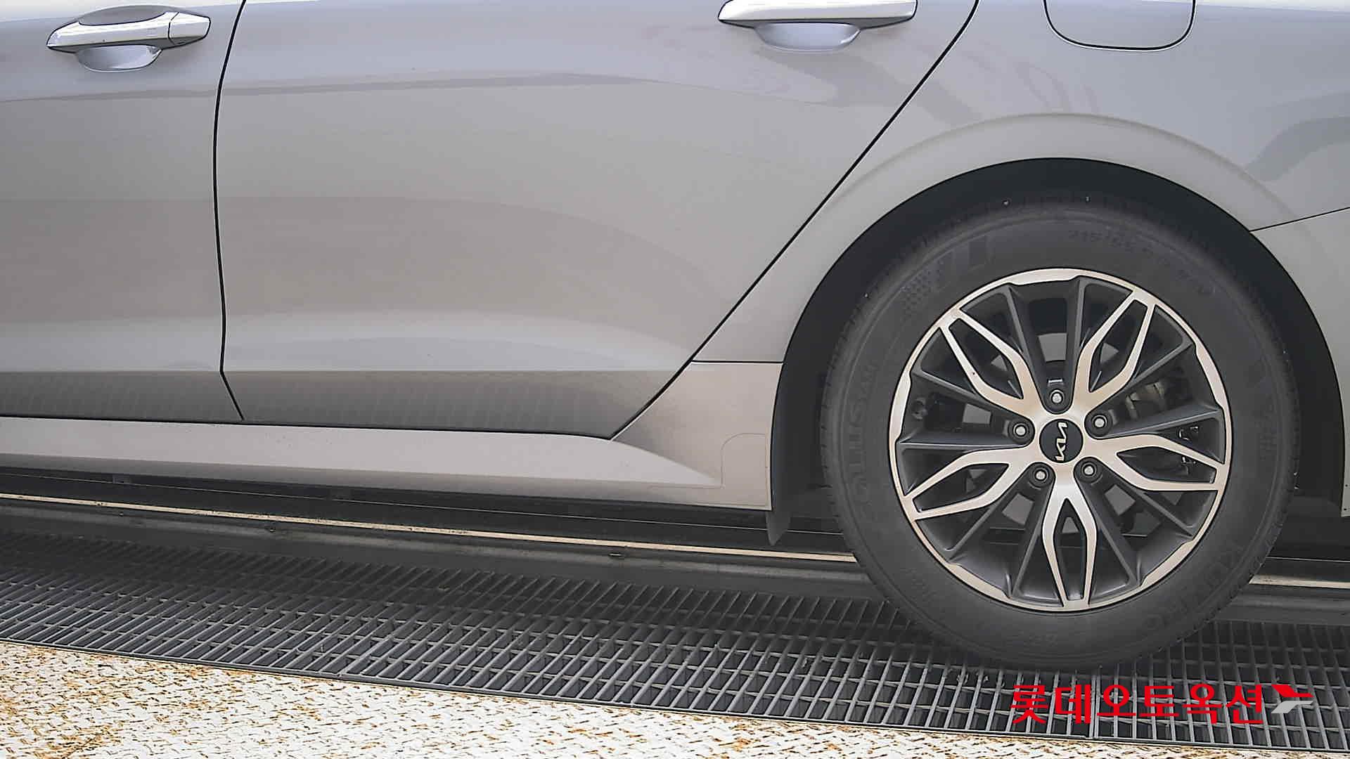 2023 - kia k5