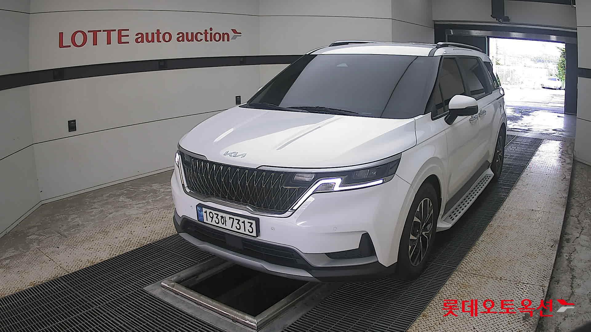 2022 - kia carnival