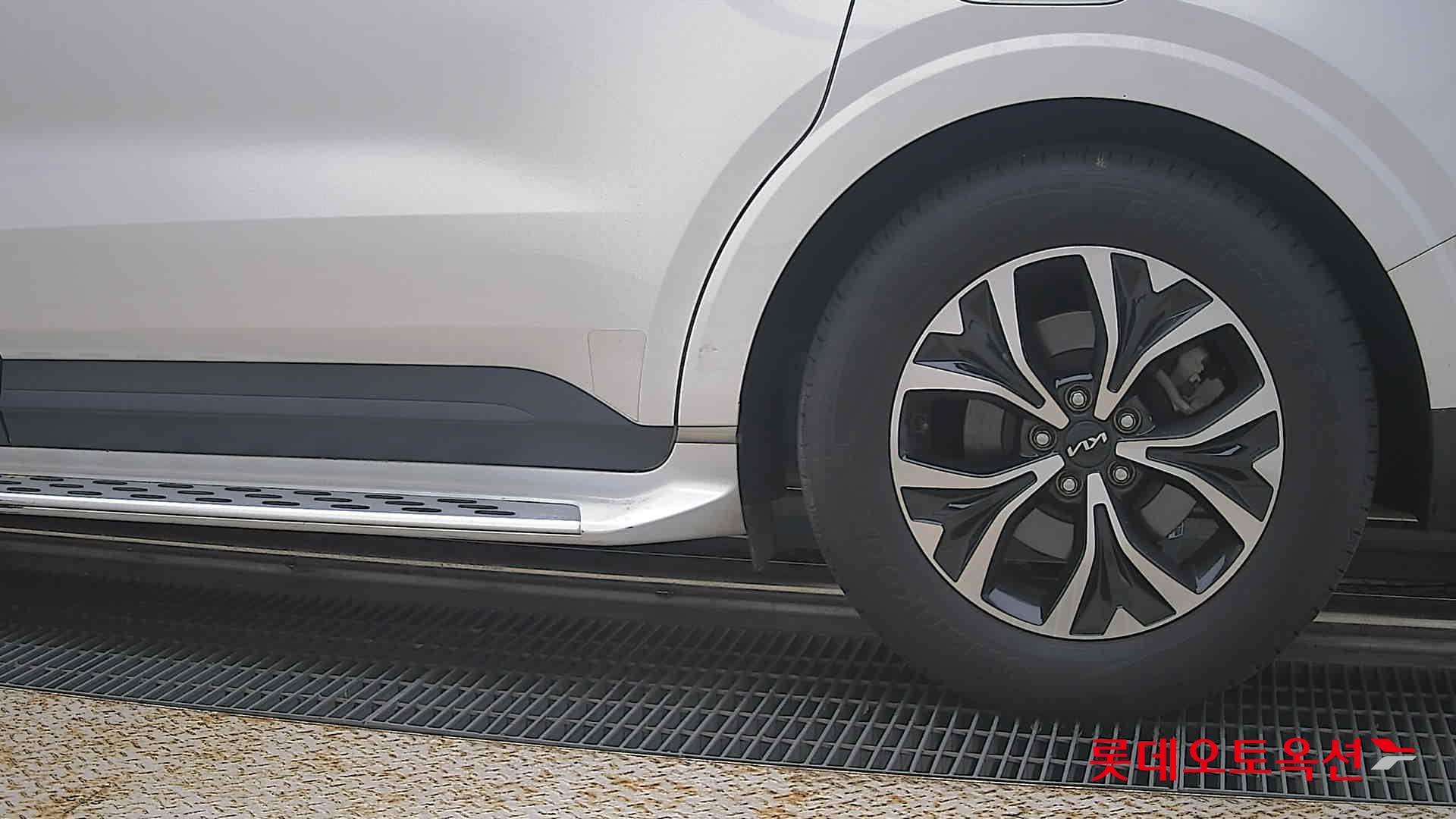 2022 - kia carnival