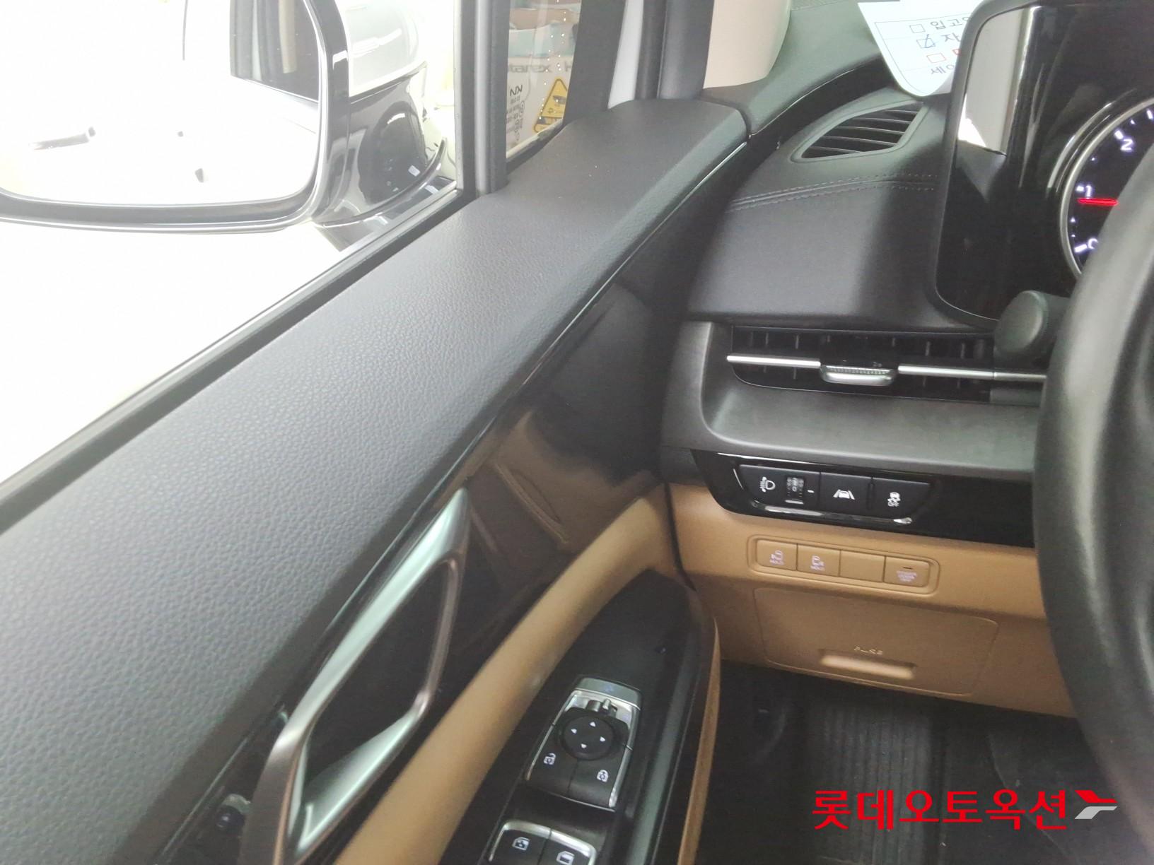 2022 - kia carnival
