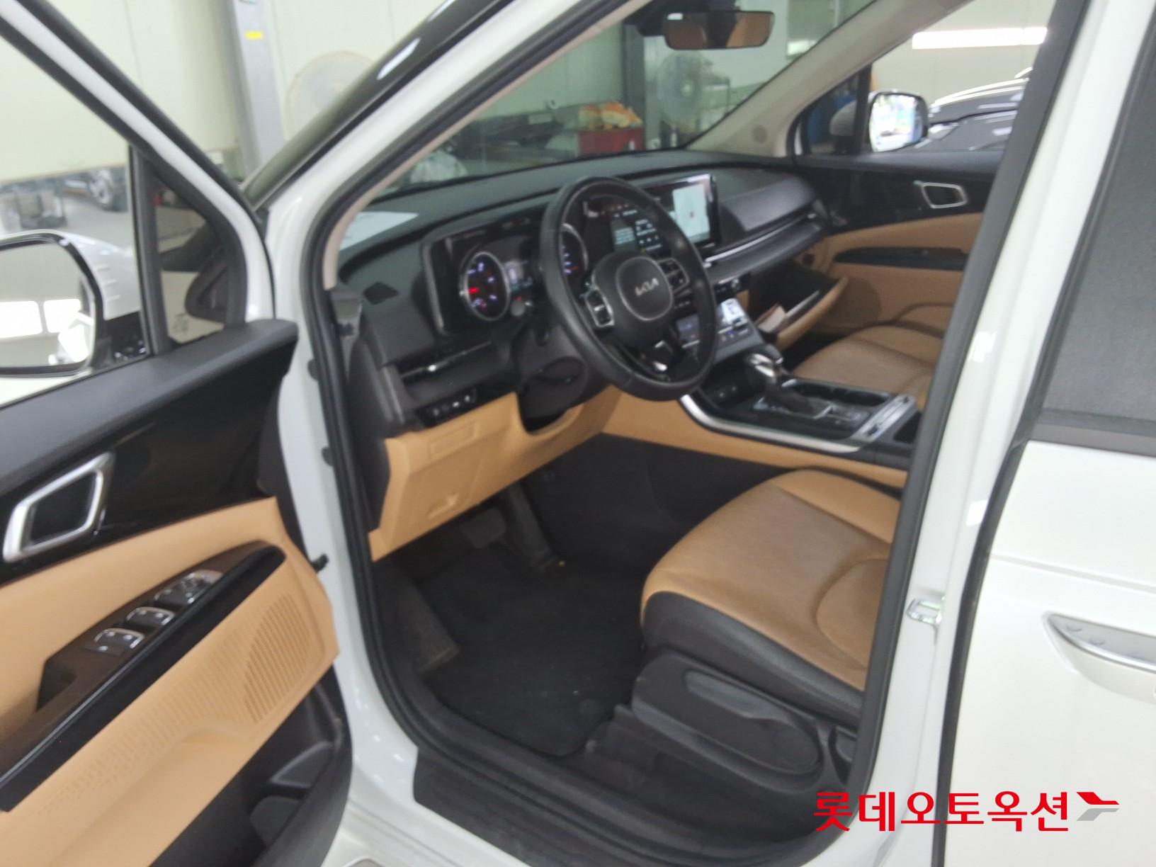 2022 - kia carnival