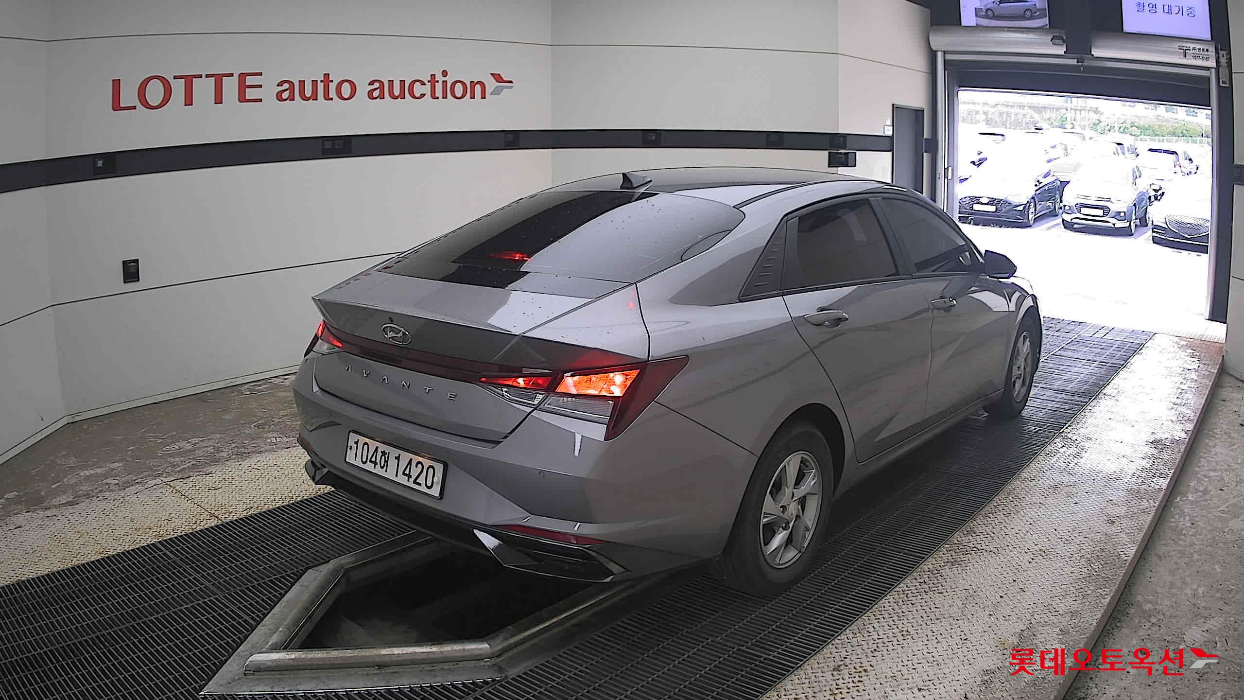 2021 - hyundai avante
