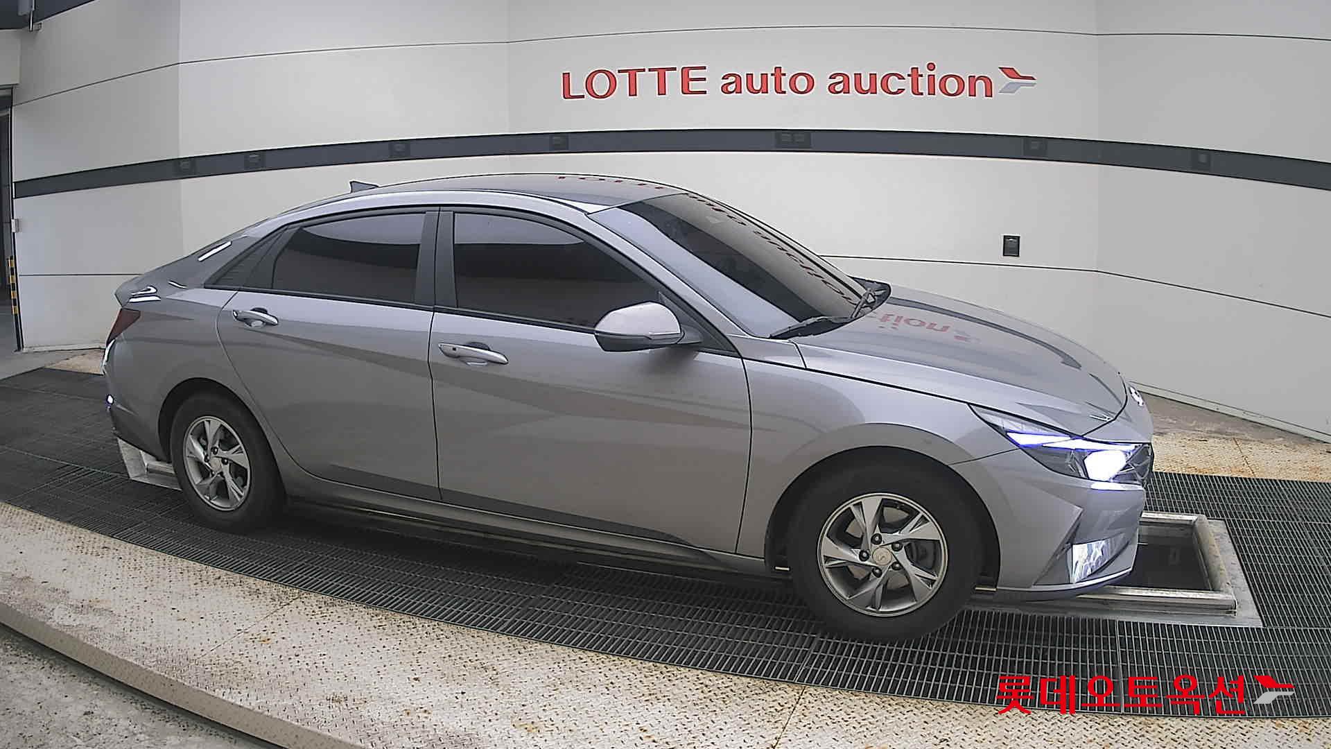 2021 - hyundai avante