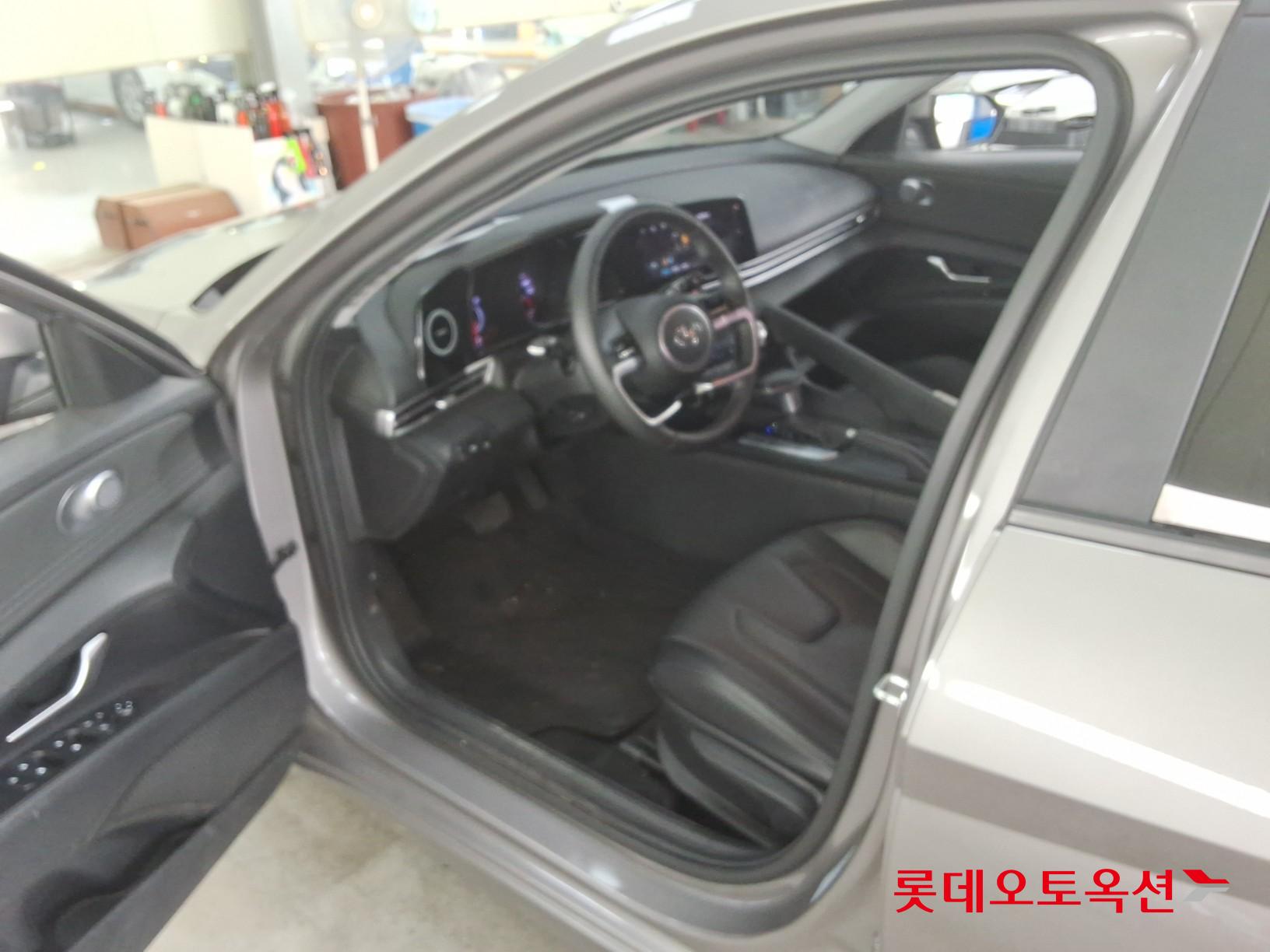 2021 - hyundai avante
