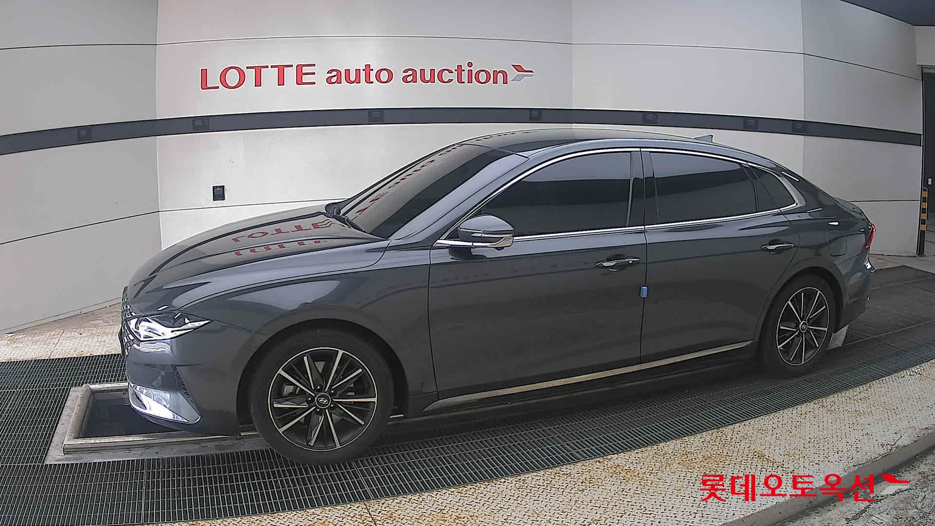 2022 - hyundai grandeur