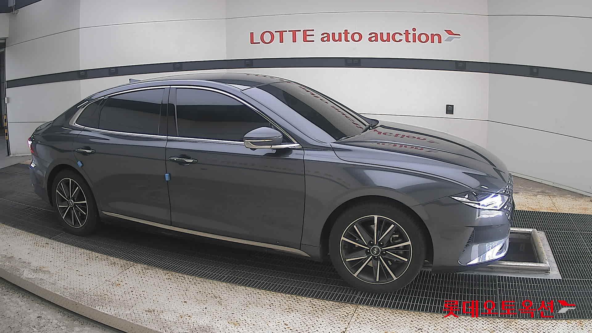 2022 - hyundai grandeur