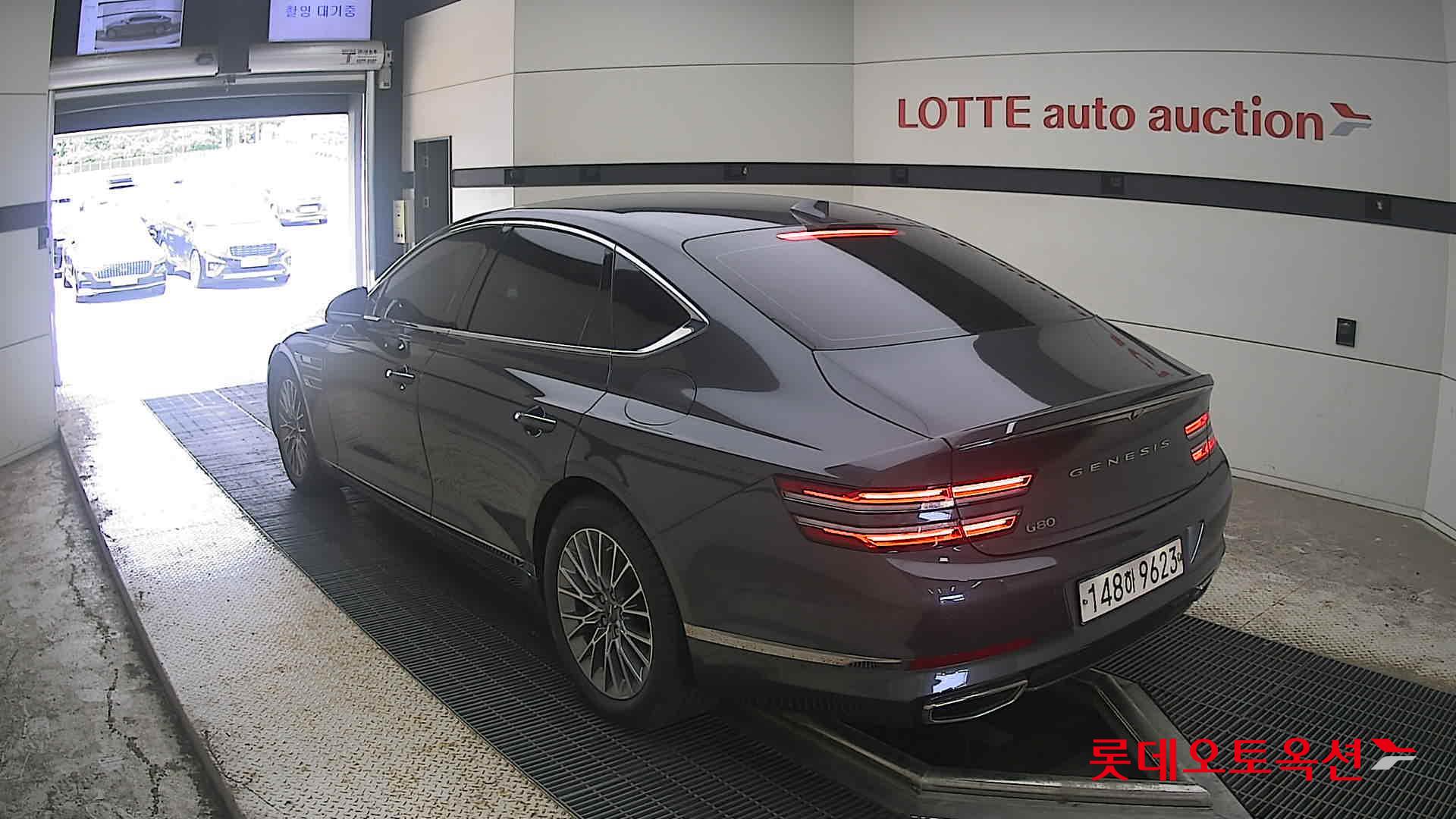 2021 - genesis g80