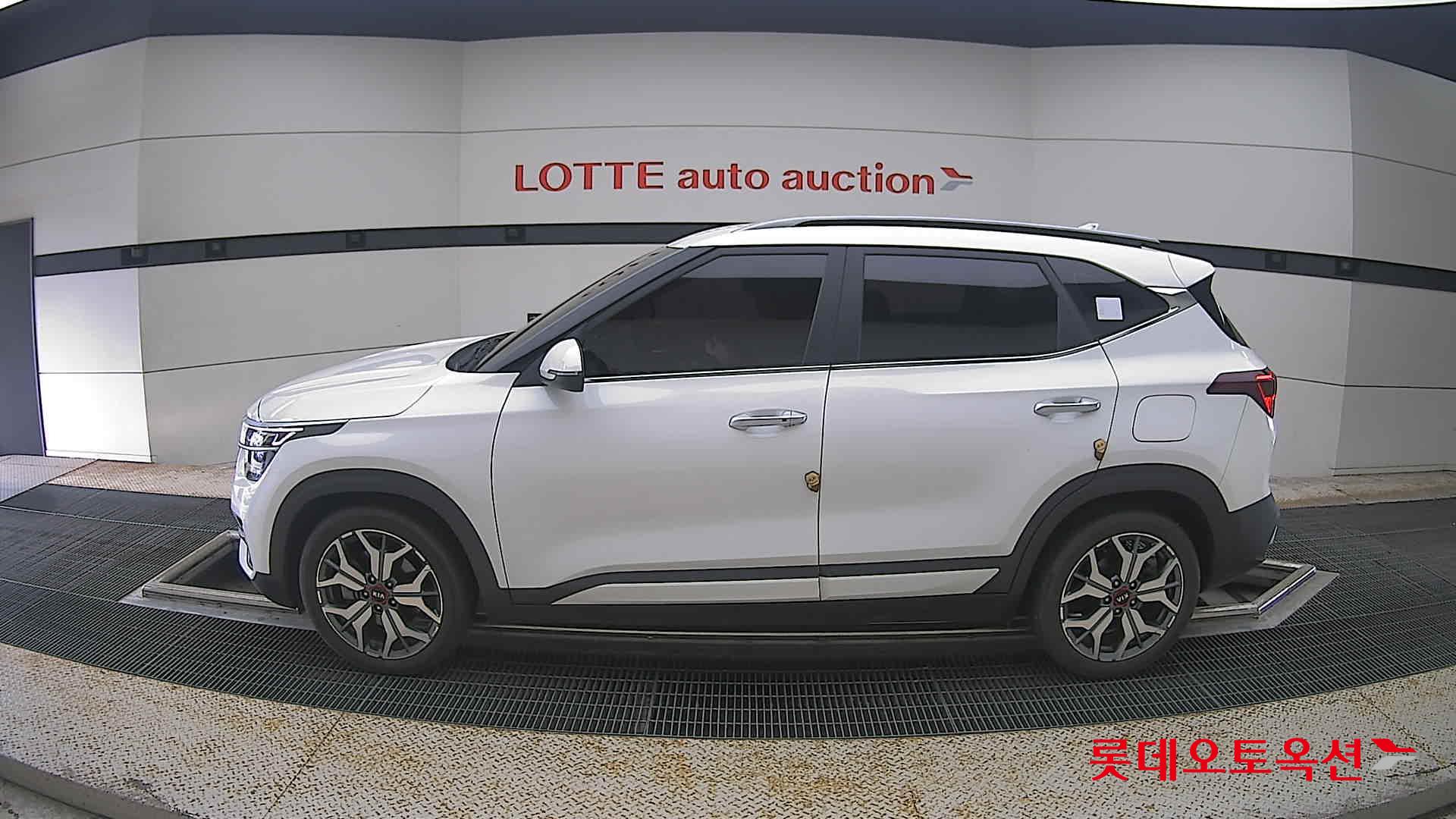 2022 - kia seltos