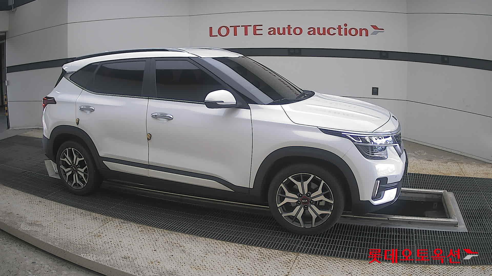 2022 - kia seltos