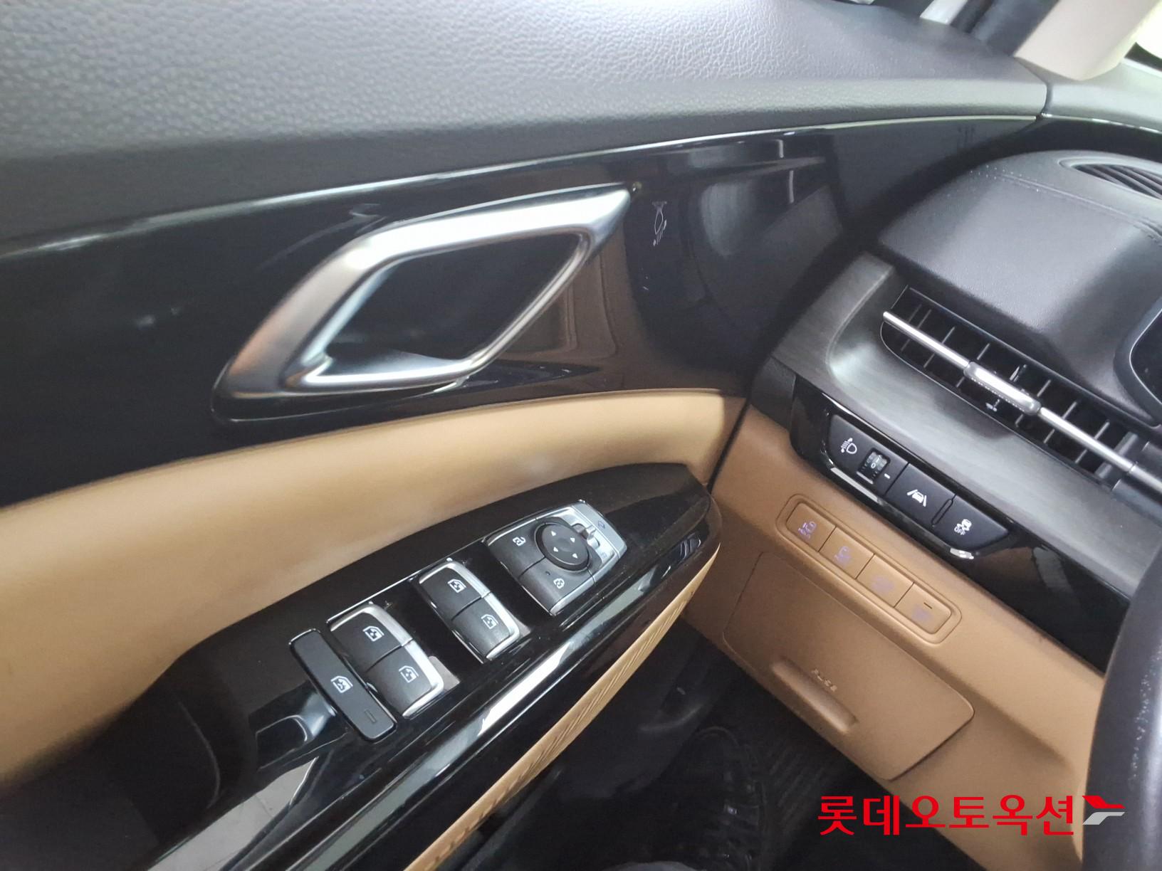 2021 - kia carnival