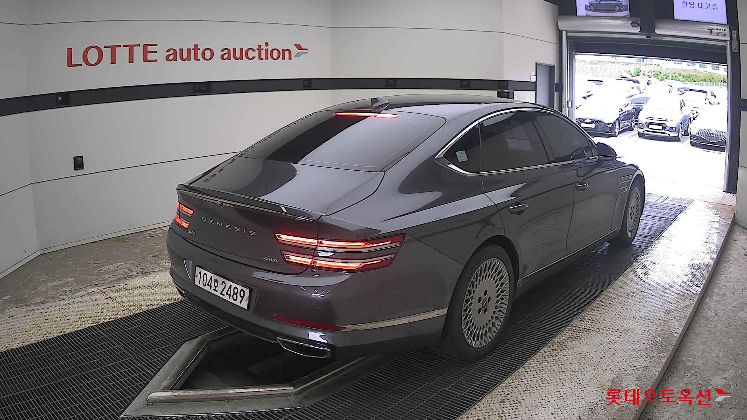 2021 - genesis g80