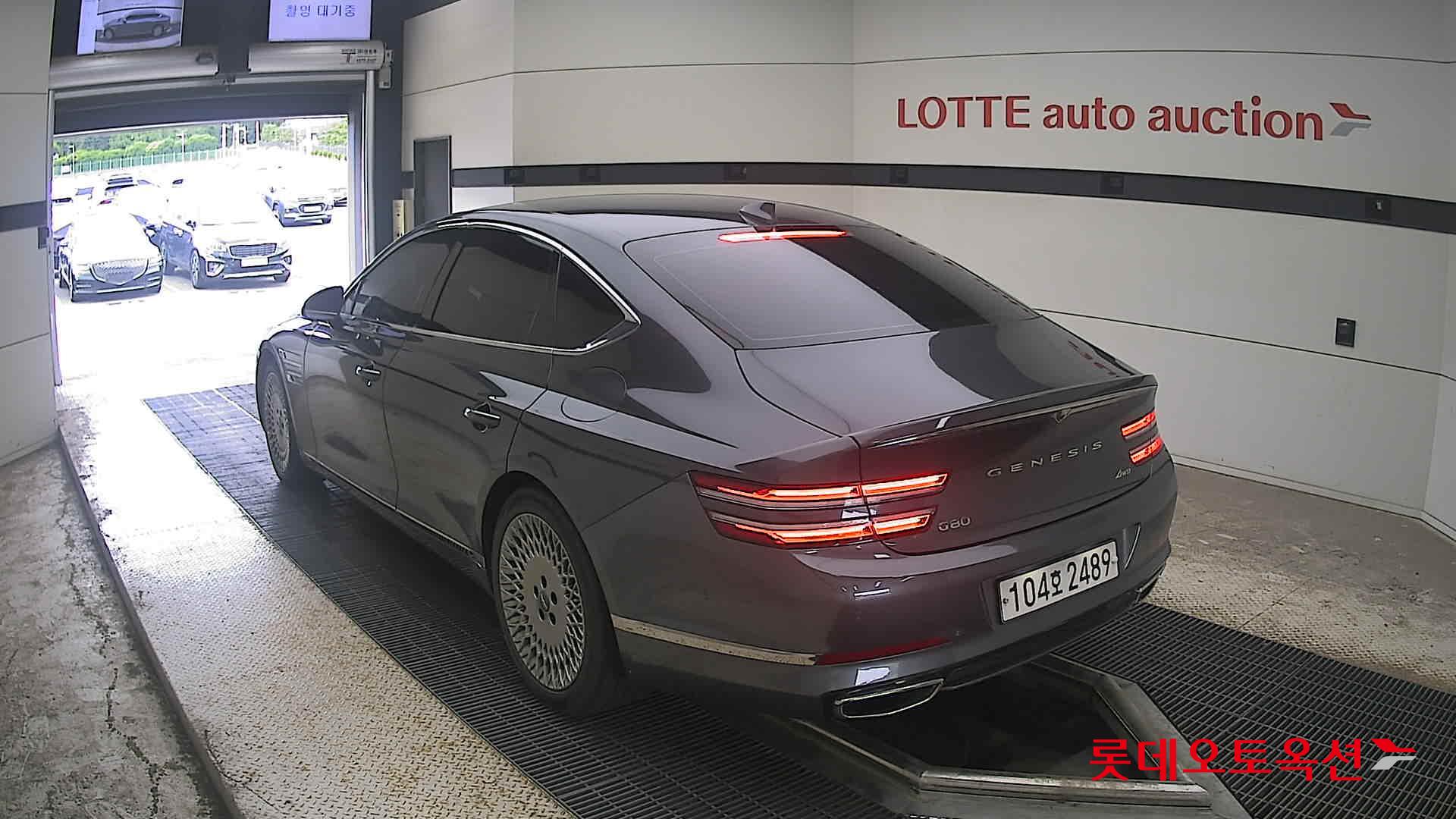 2021 - genesis g80