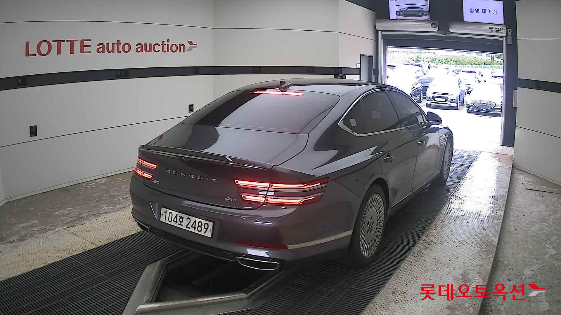 2021 - genesis g80