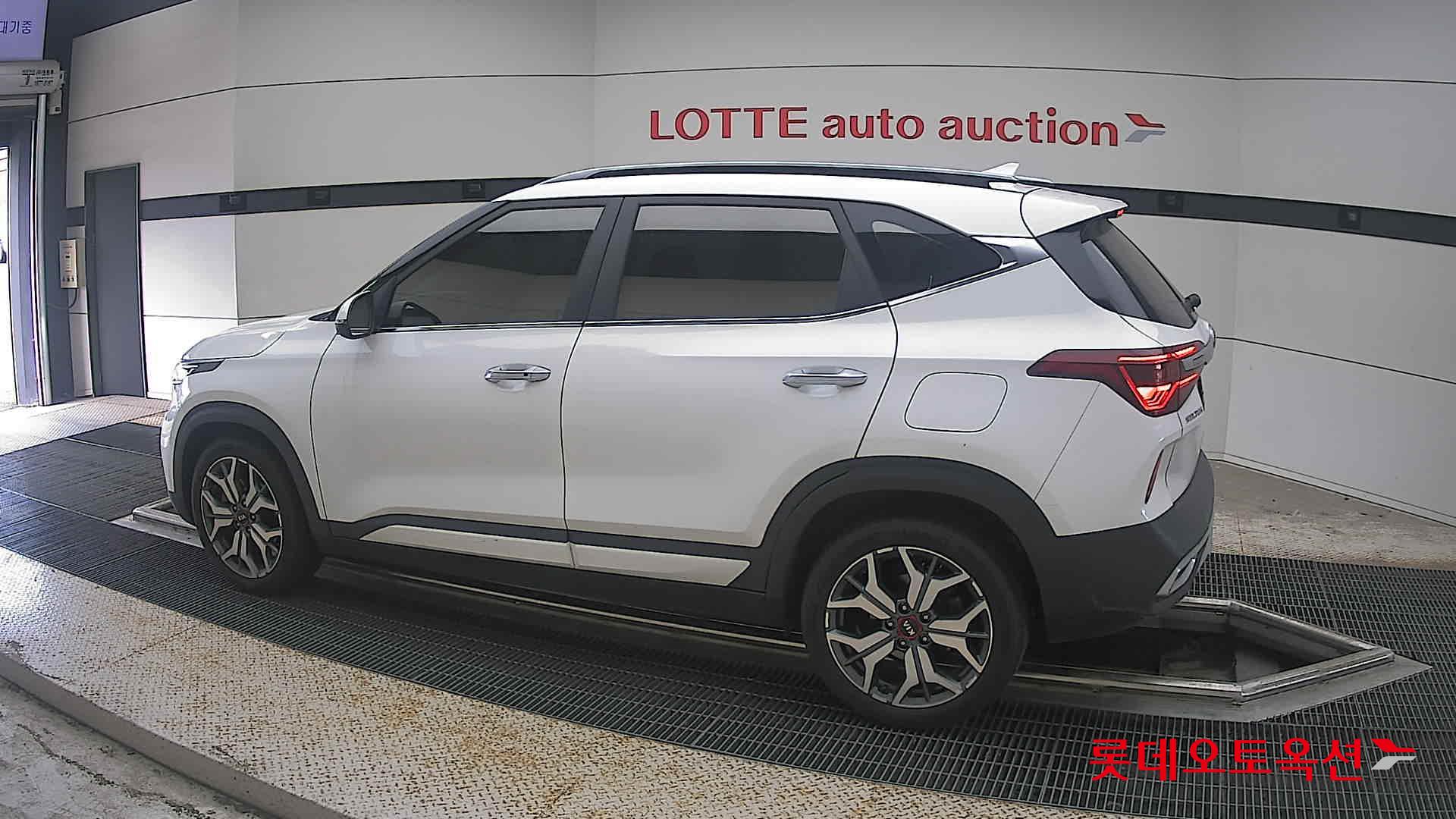 2020 - kia seltos