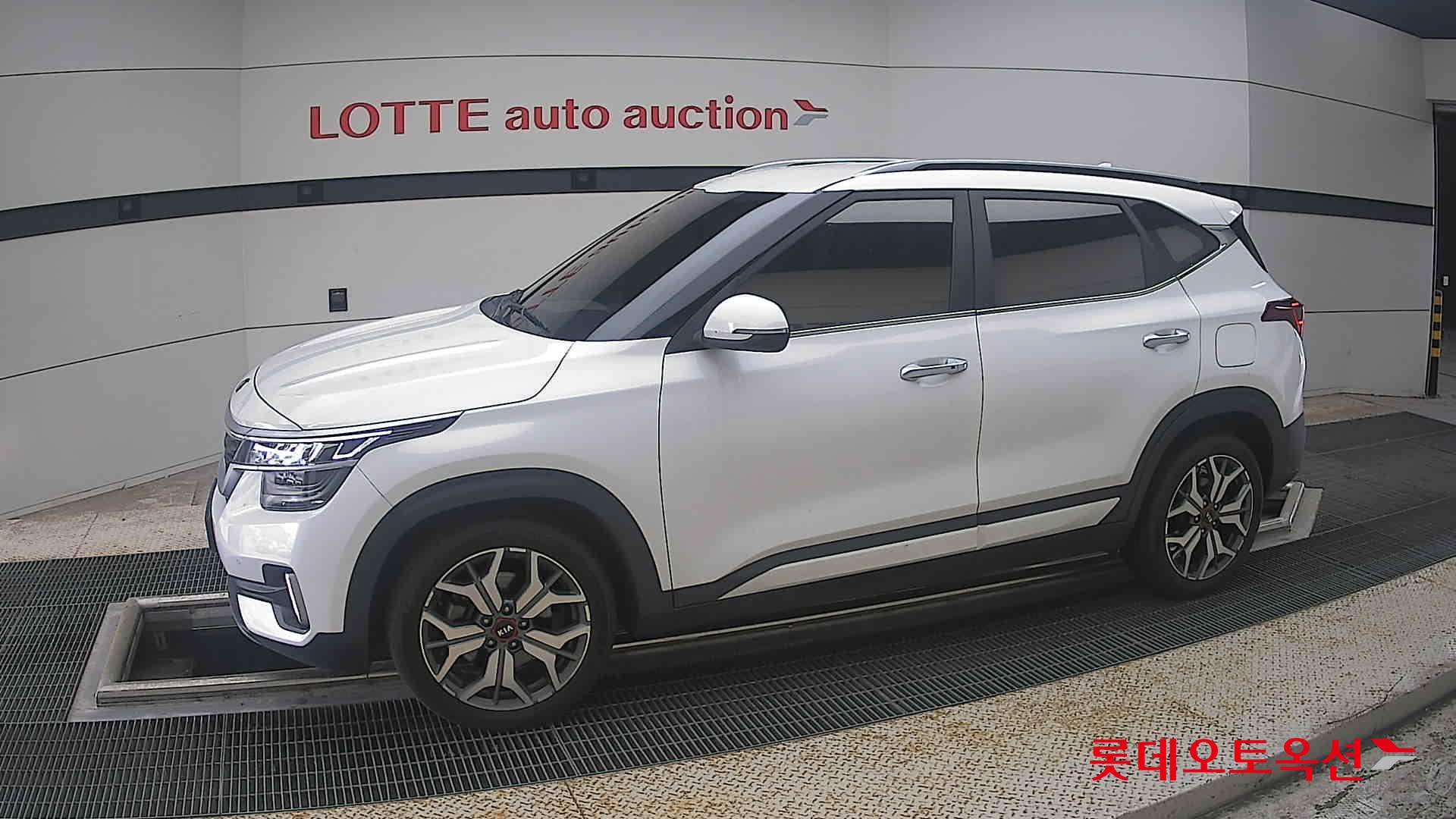 2020 - kia seltos