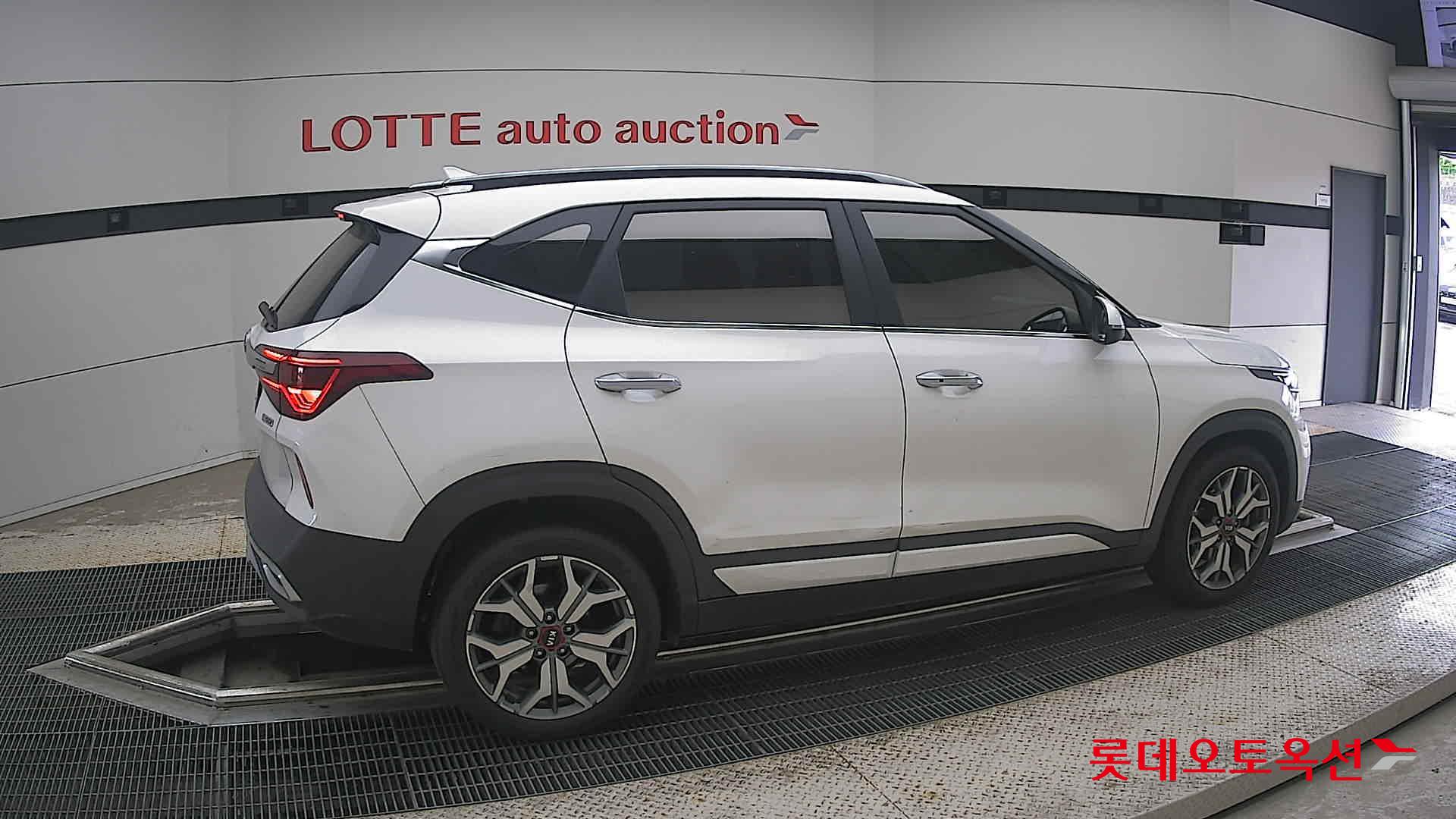 2020 - kia seltos