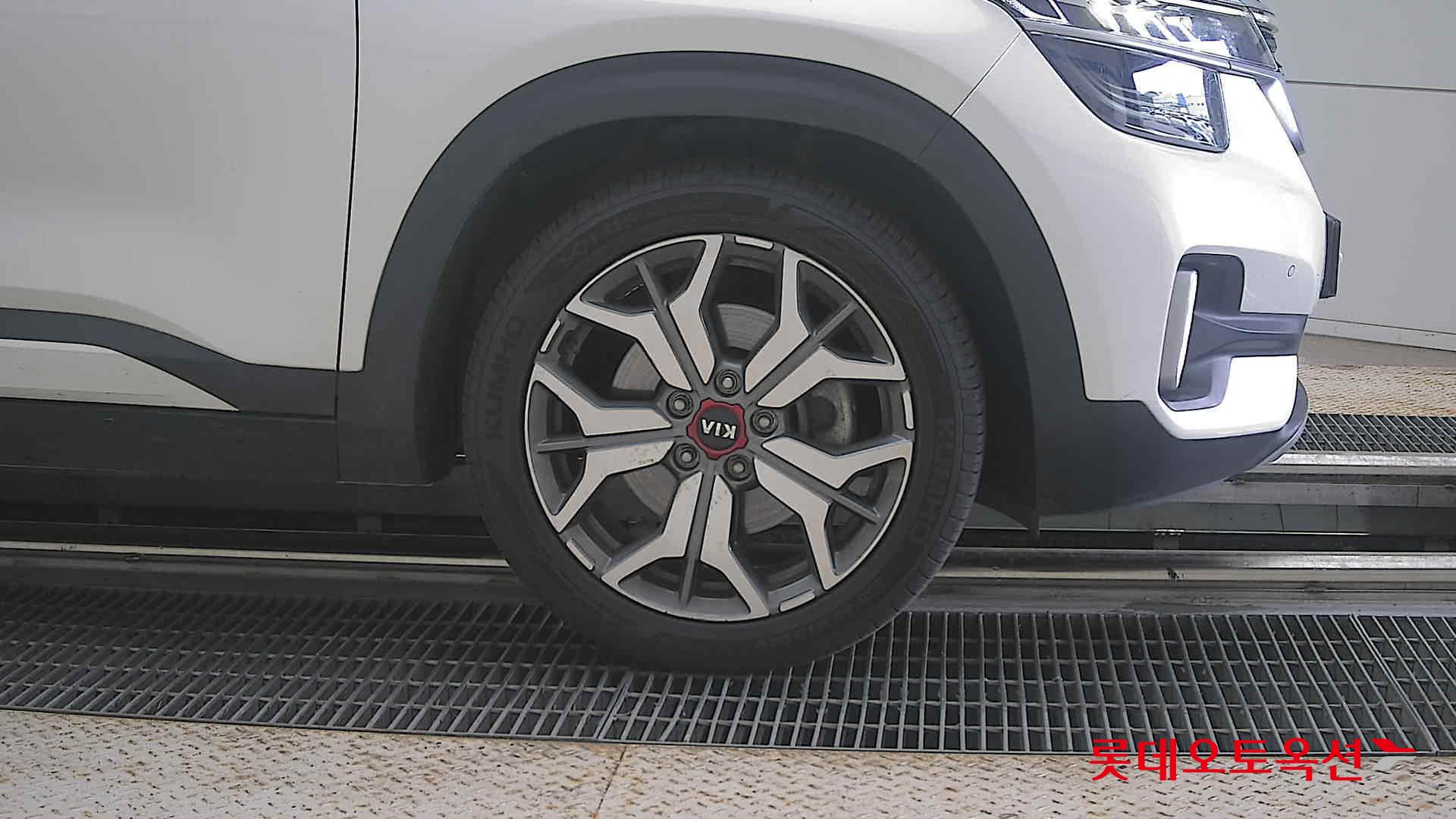 2020 - kia seltos