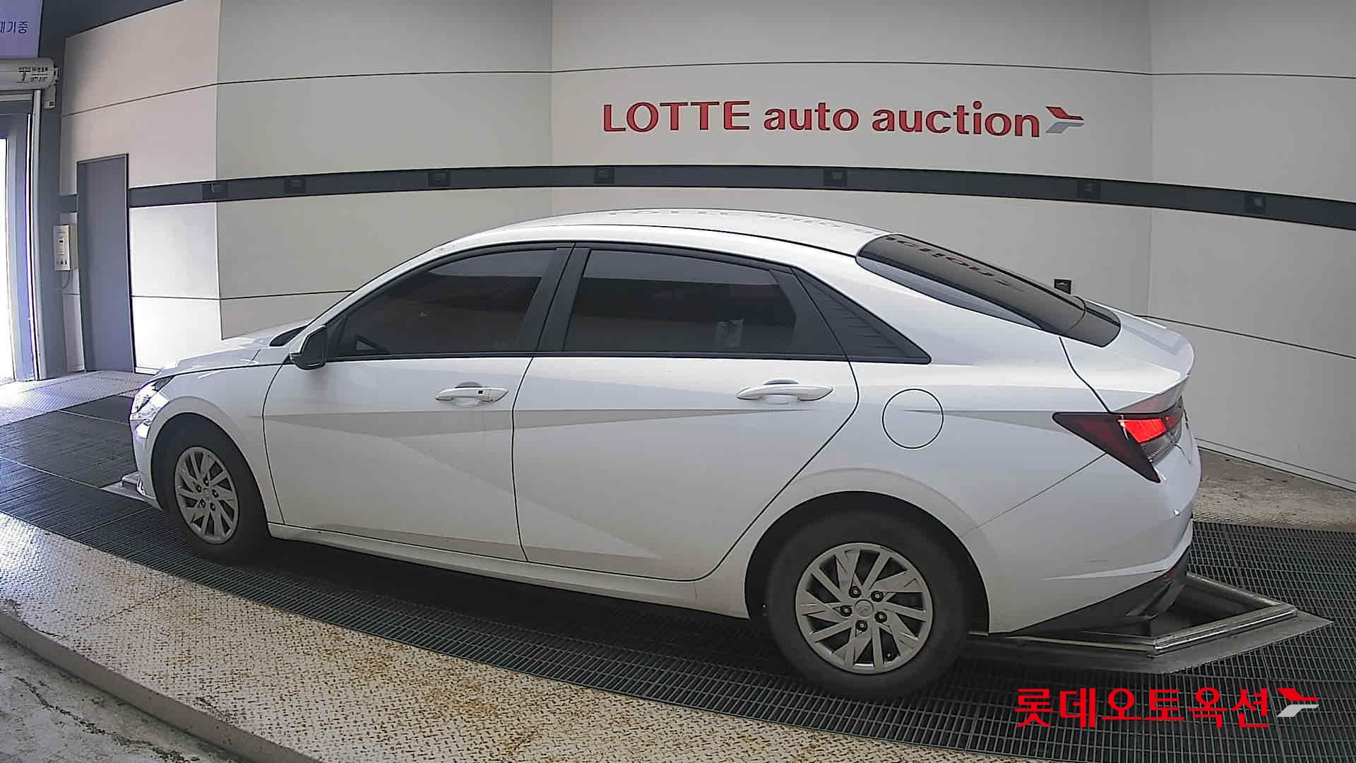2021 - hyundai avante