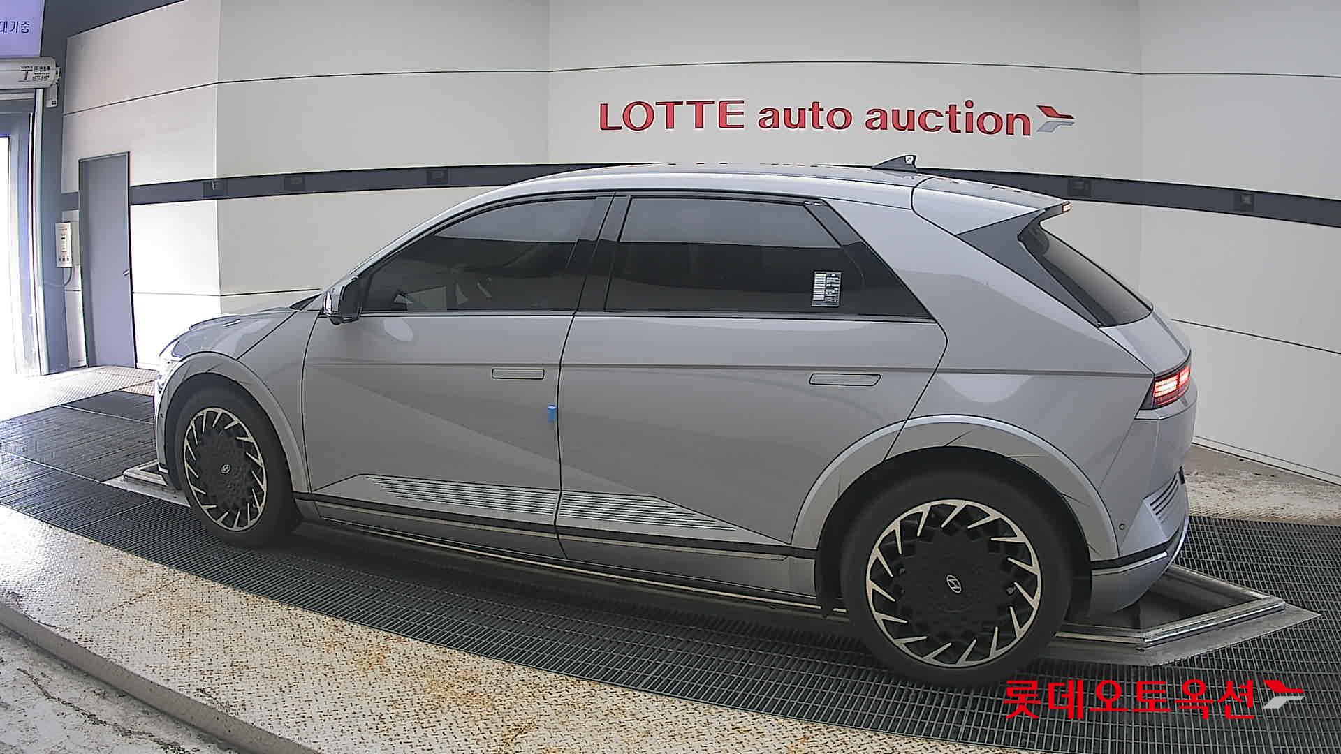 2022 - hyundai ioniq
