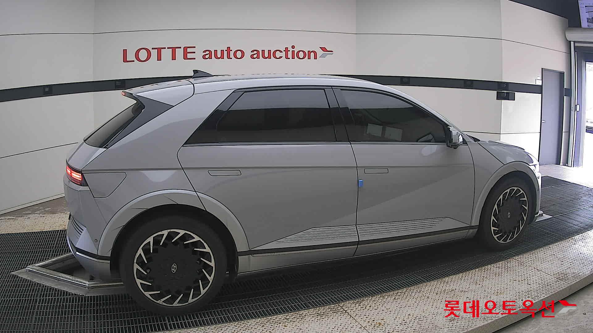 2022 - hyundai ioniq
