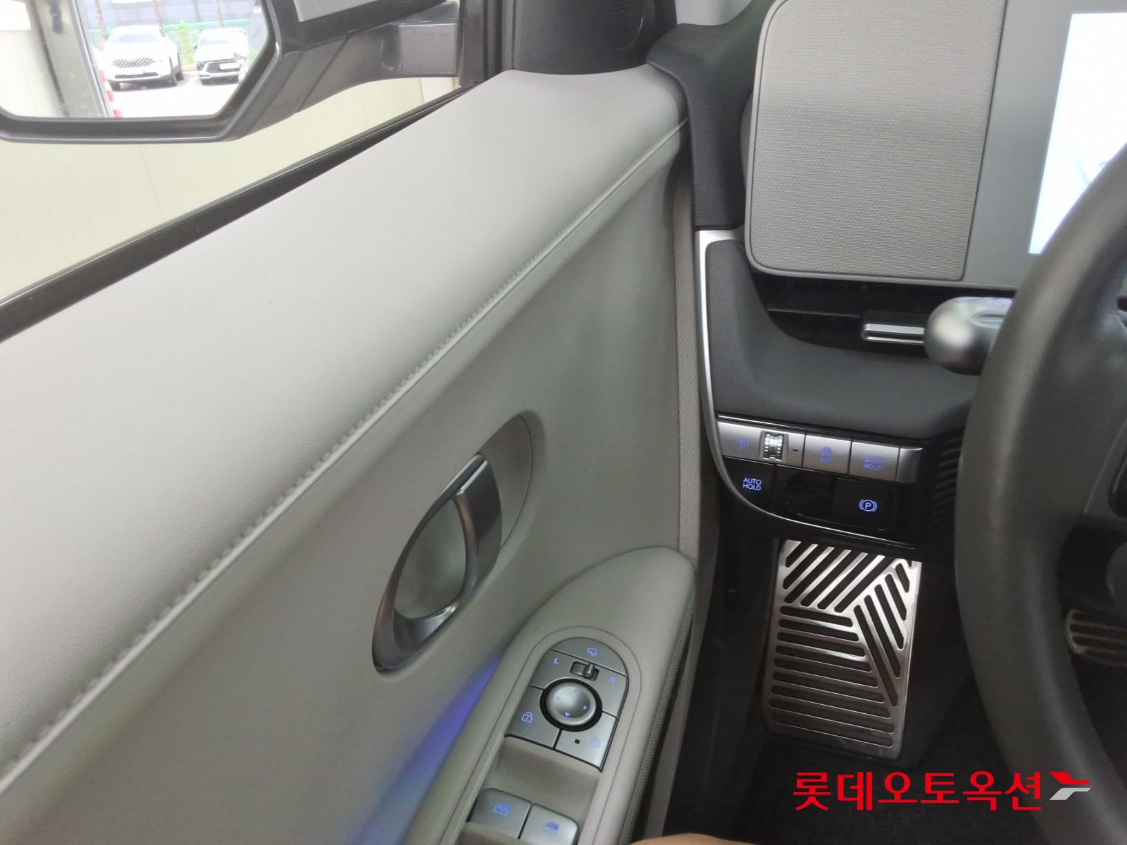 2022 - hyundai ioniq
