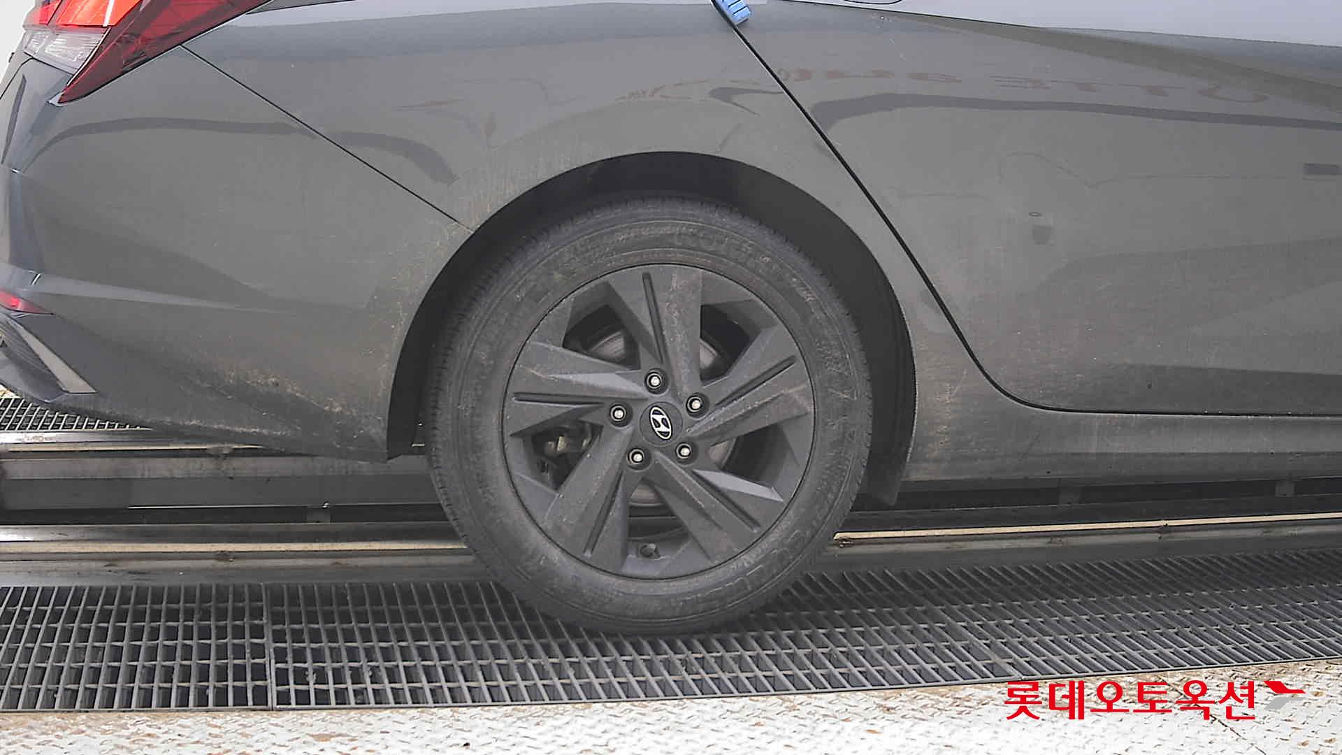 2021 - hyundai avante