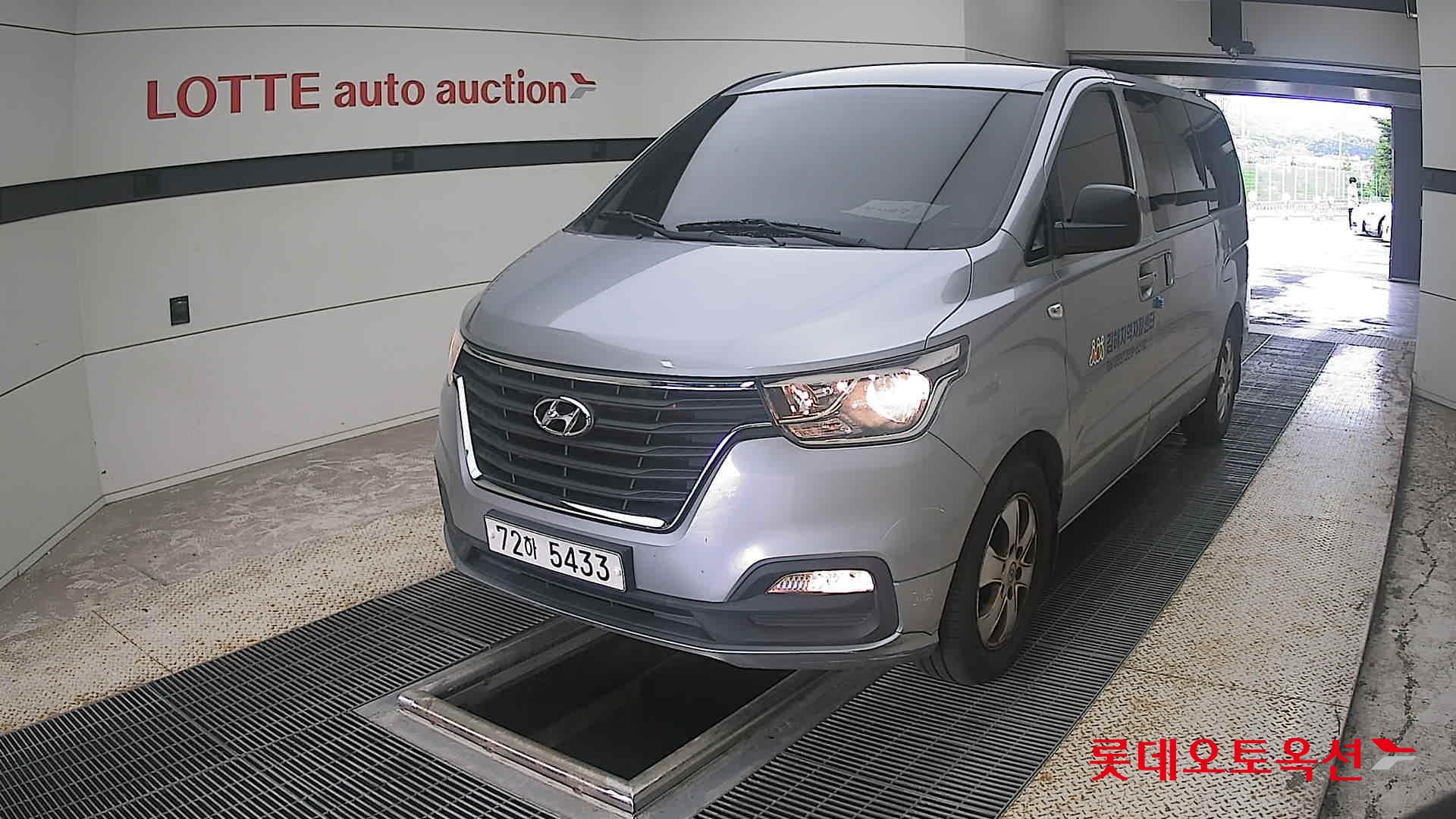 2021 - hyundai grand starex