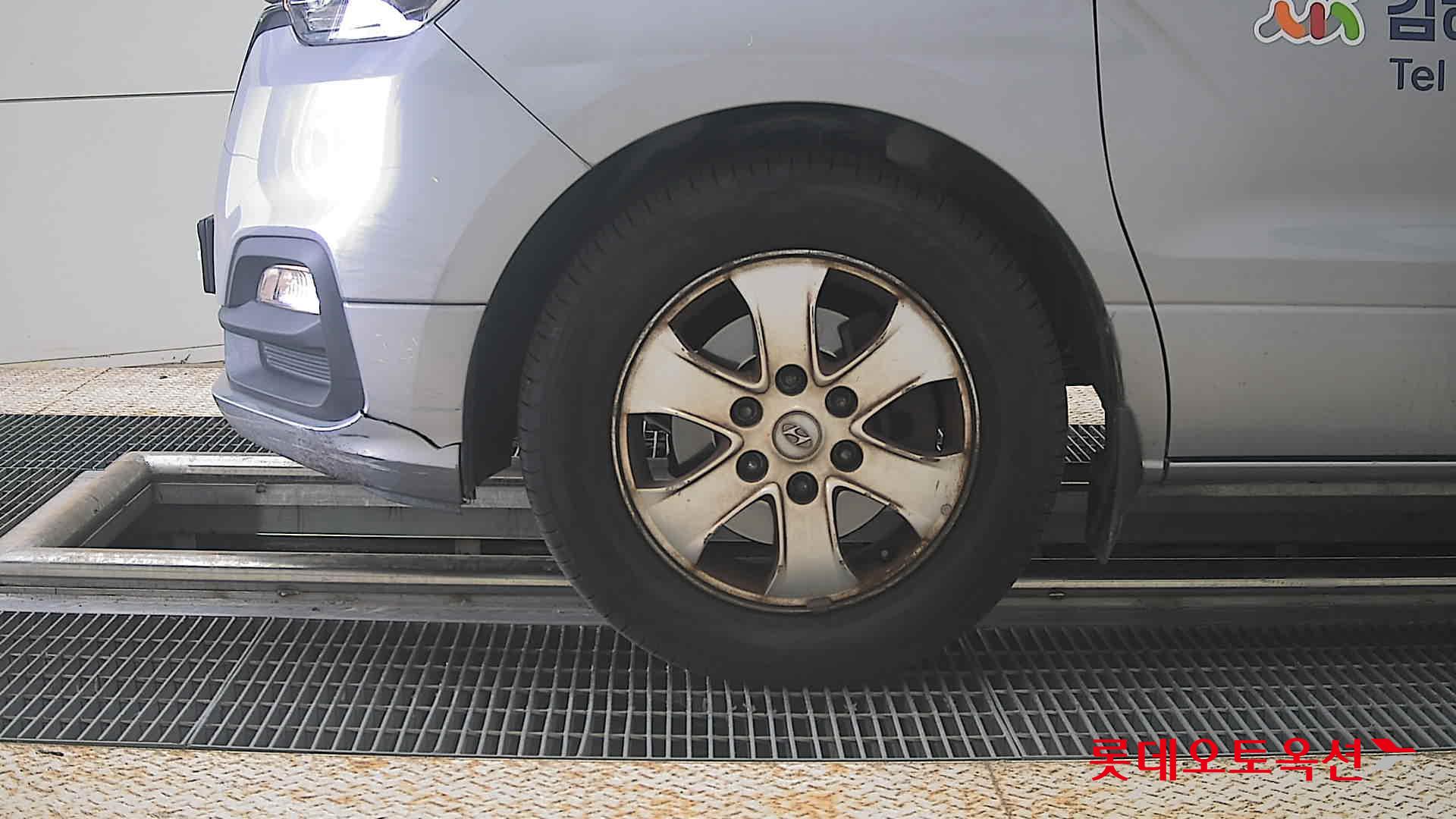 2021 - hyundai grand starex