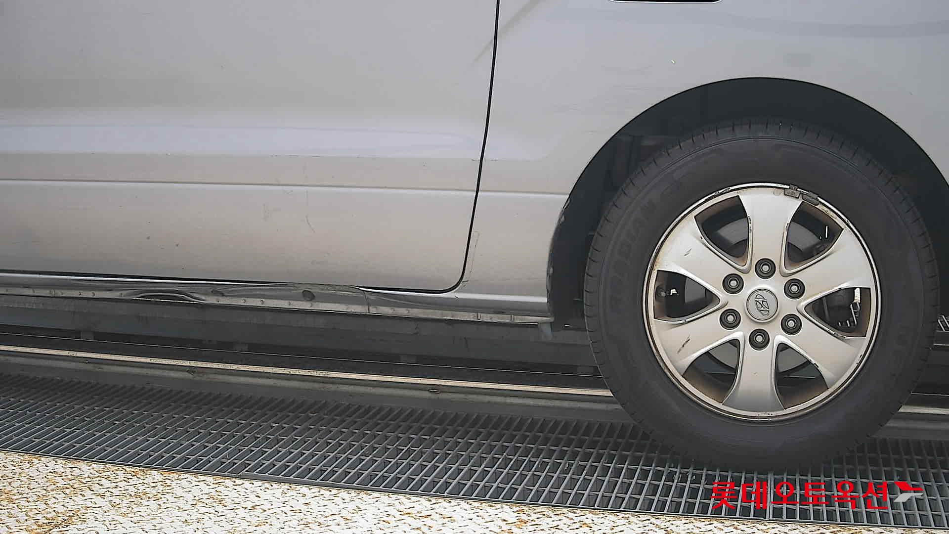 2021 - hyundai grand starex