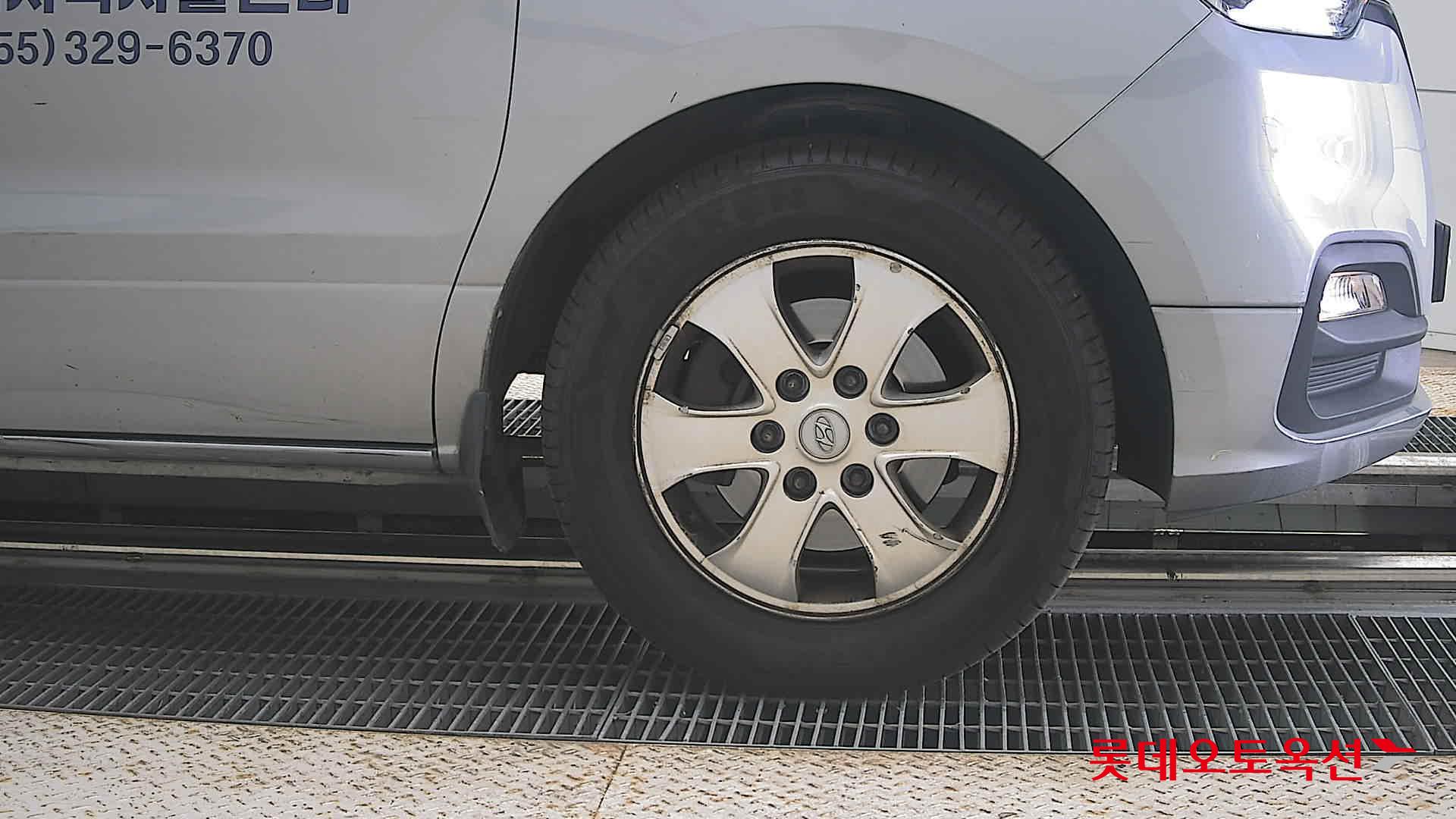 2021 - hyundai grand starex