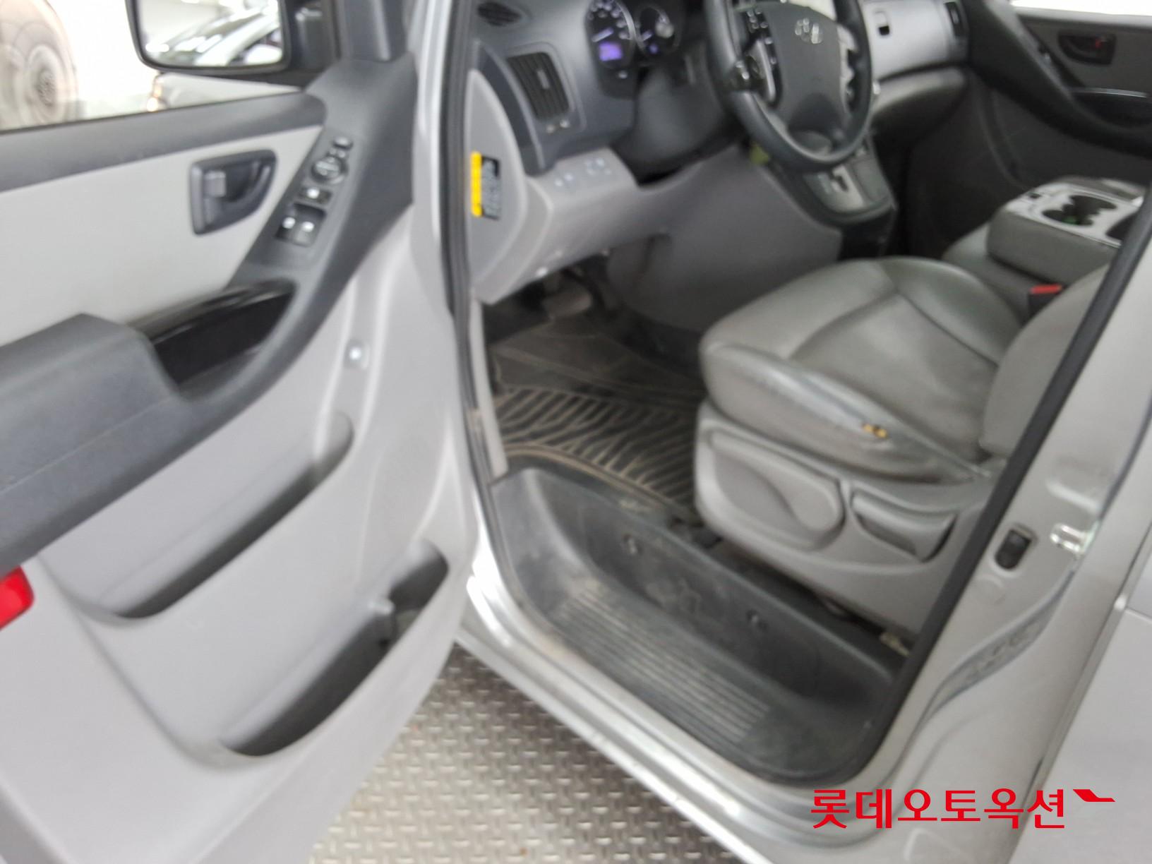 2021 - hyundai grand starex