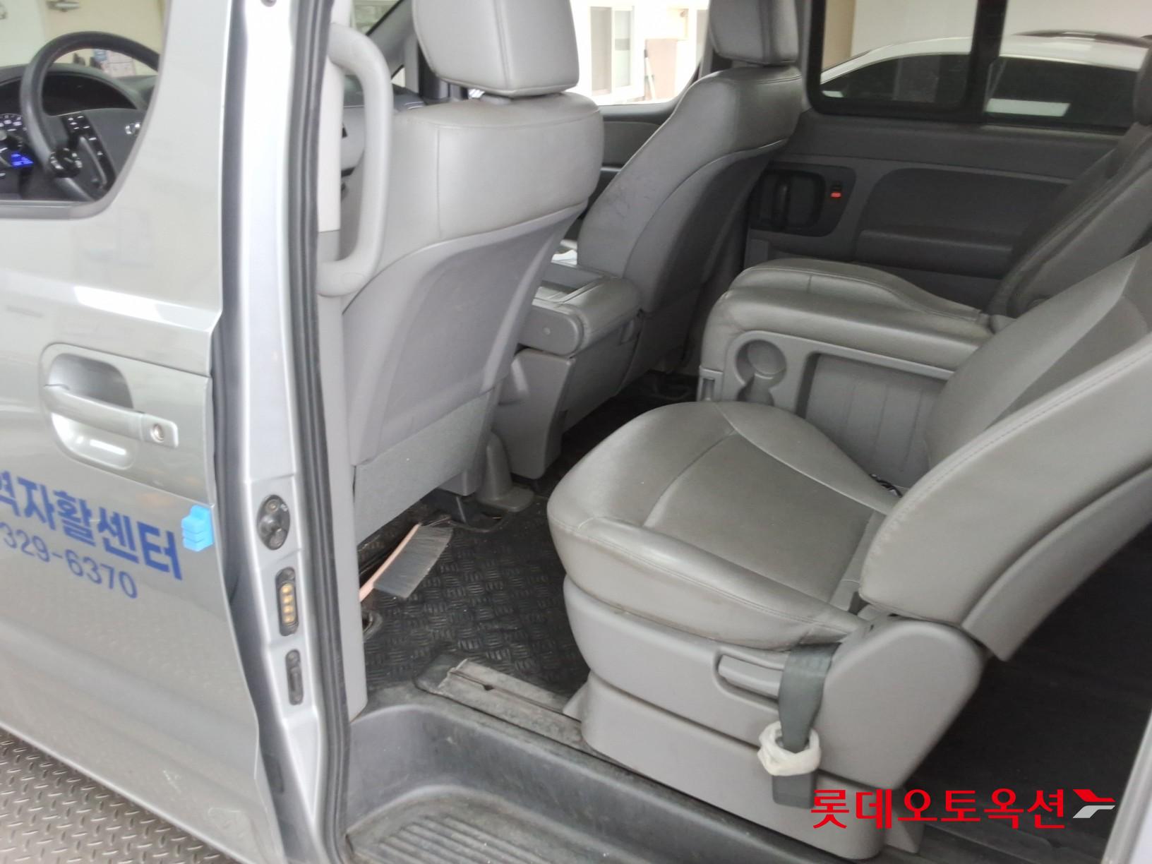 2021 - hyundai grand starex