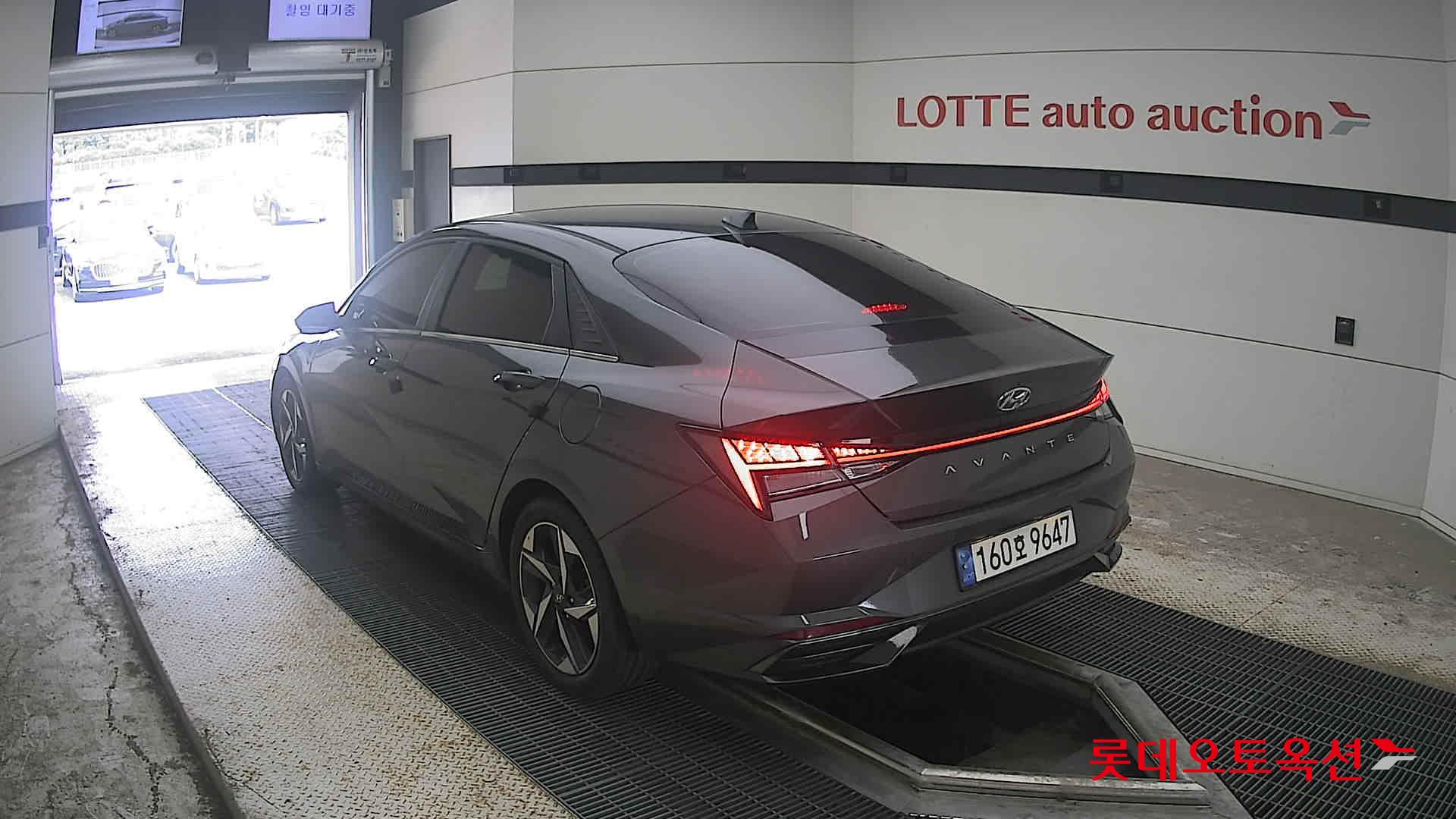 2021 - hyundai avante