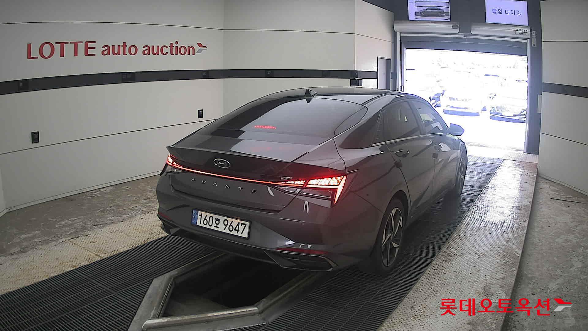 2021 - hyundai avante