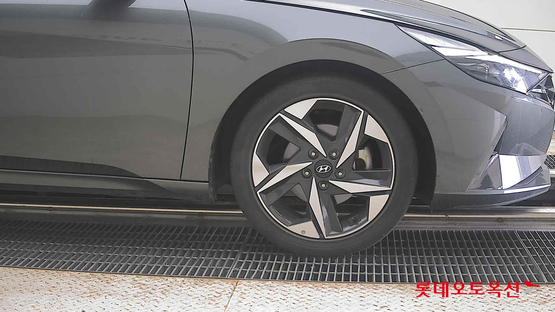 2021 - hyundai avante