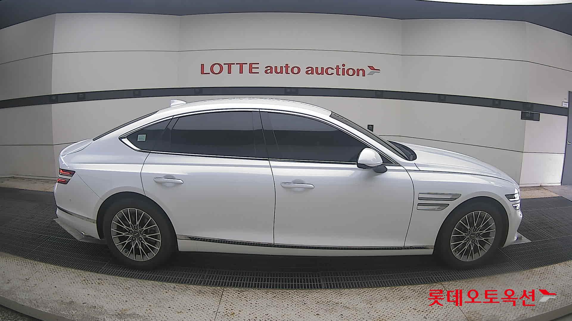 2022 - genesis g80