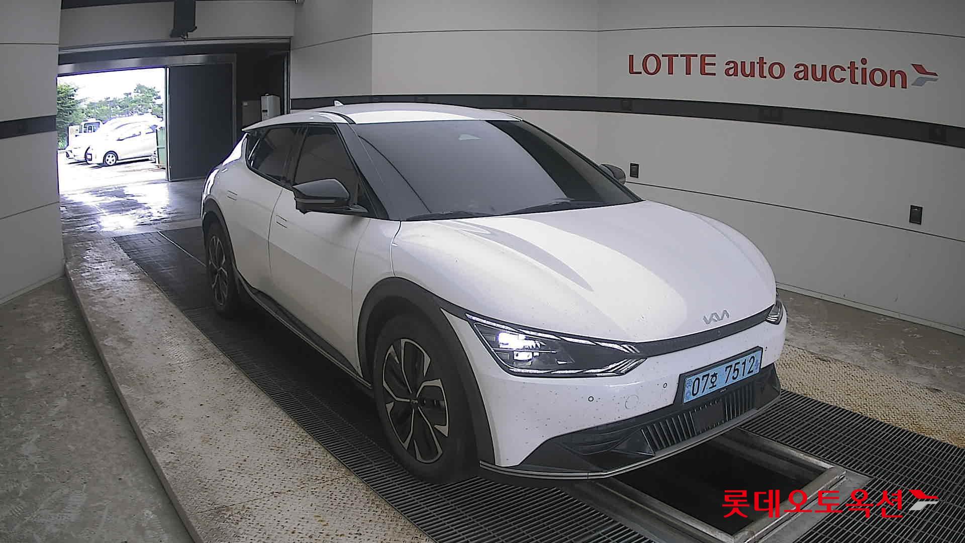 2022 - kia ev6