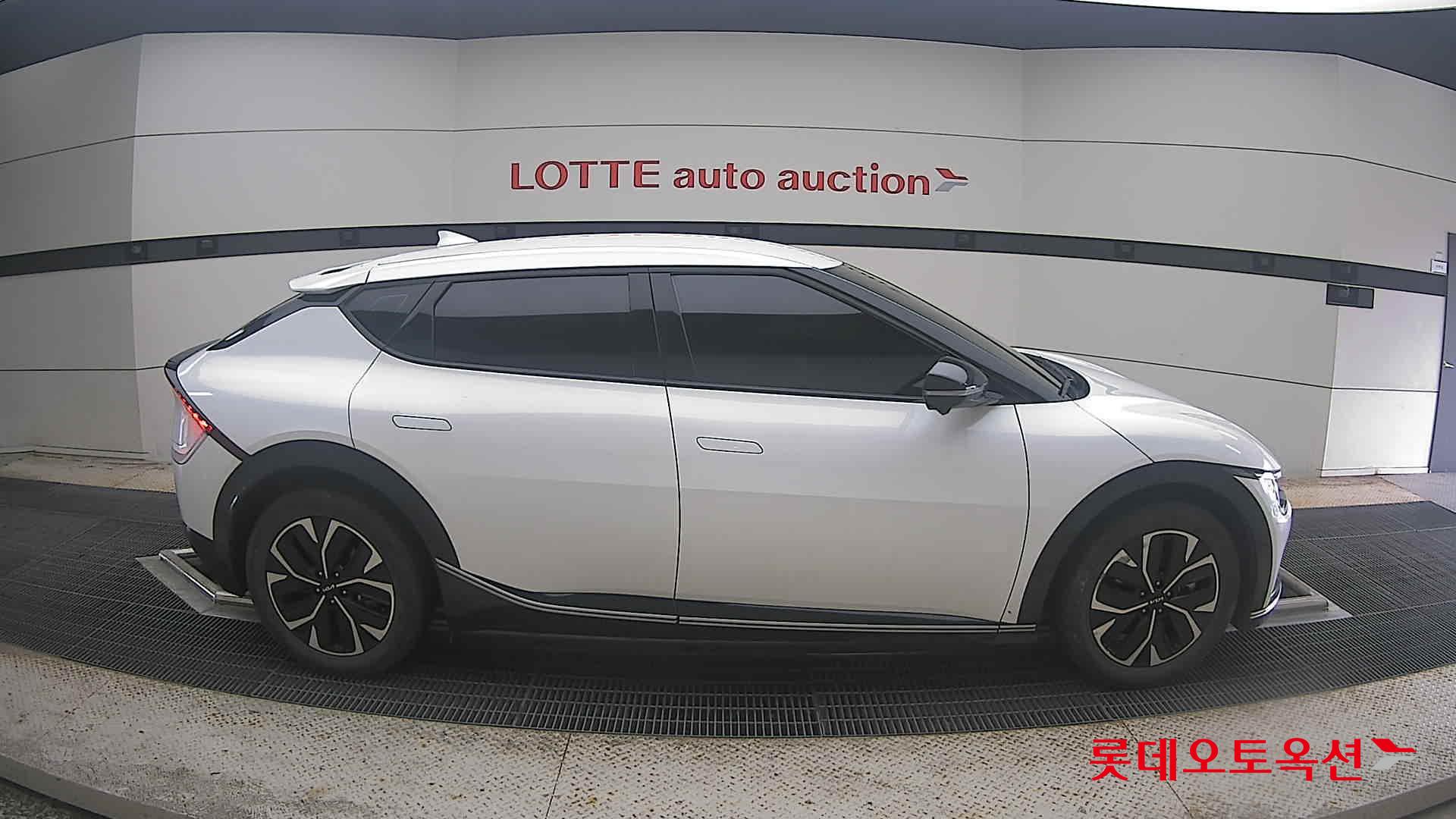 2022 - kia ev6
